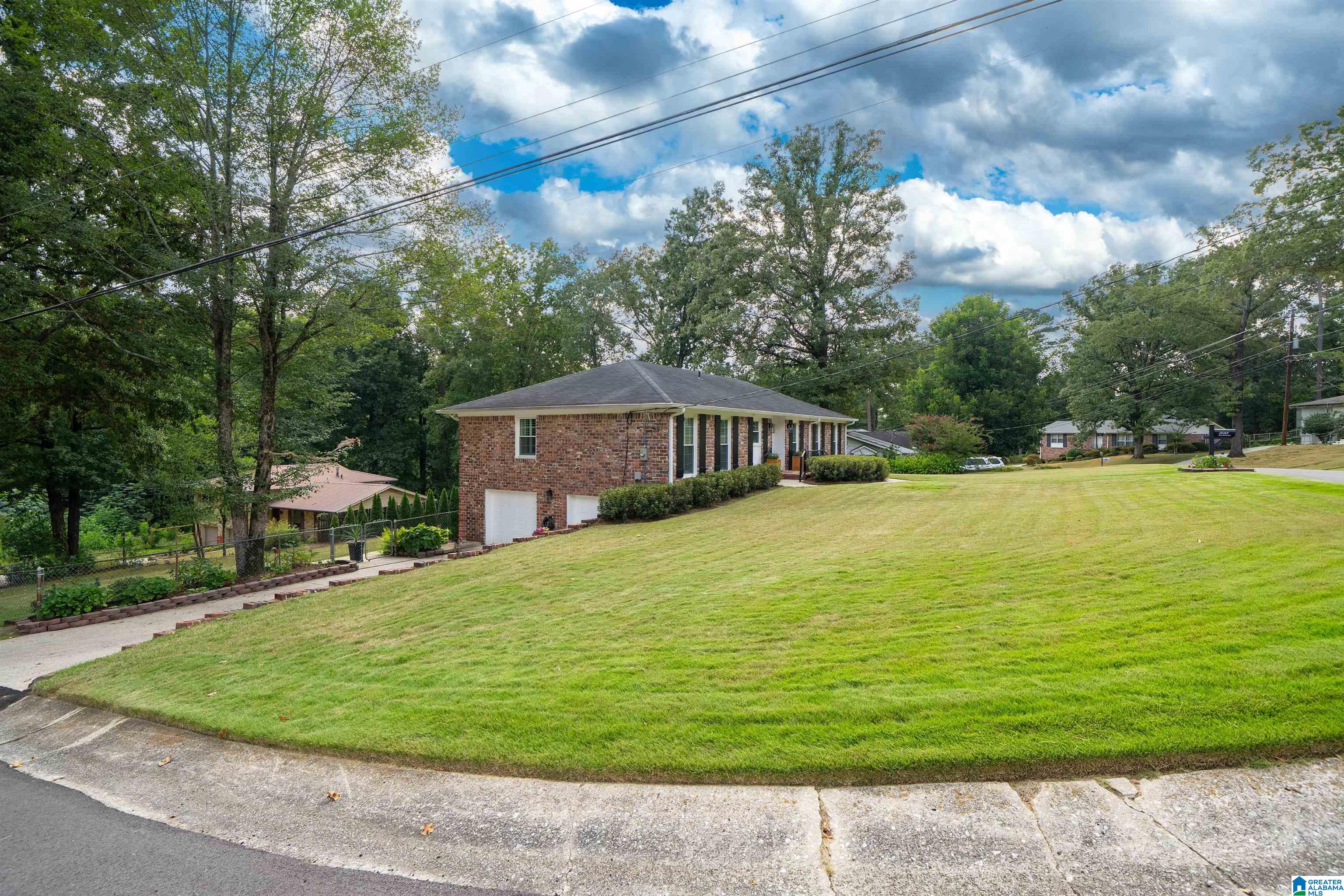 Photo 3 of Sale Pending at 1233 Forest Brk Cir, Birmingham, AL 35226 | MLS# 21464209 | Listing updated on 2026-09-12