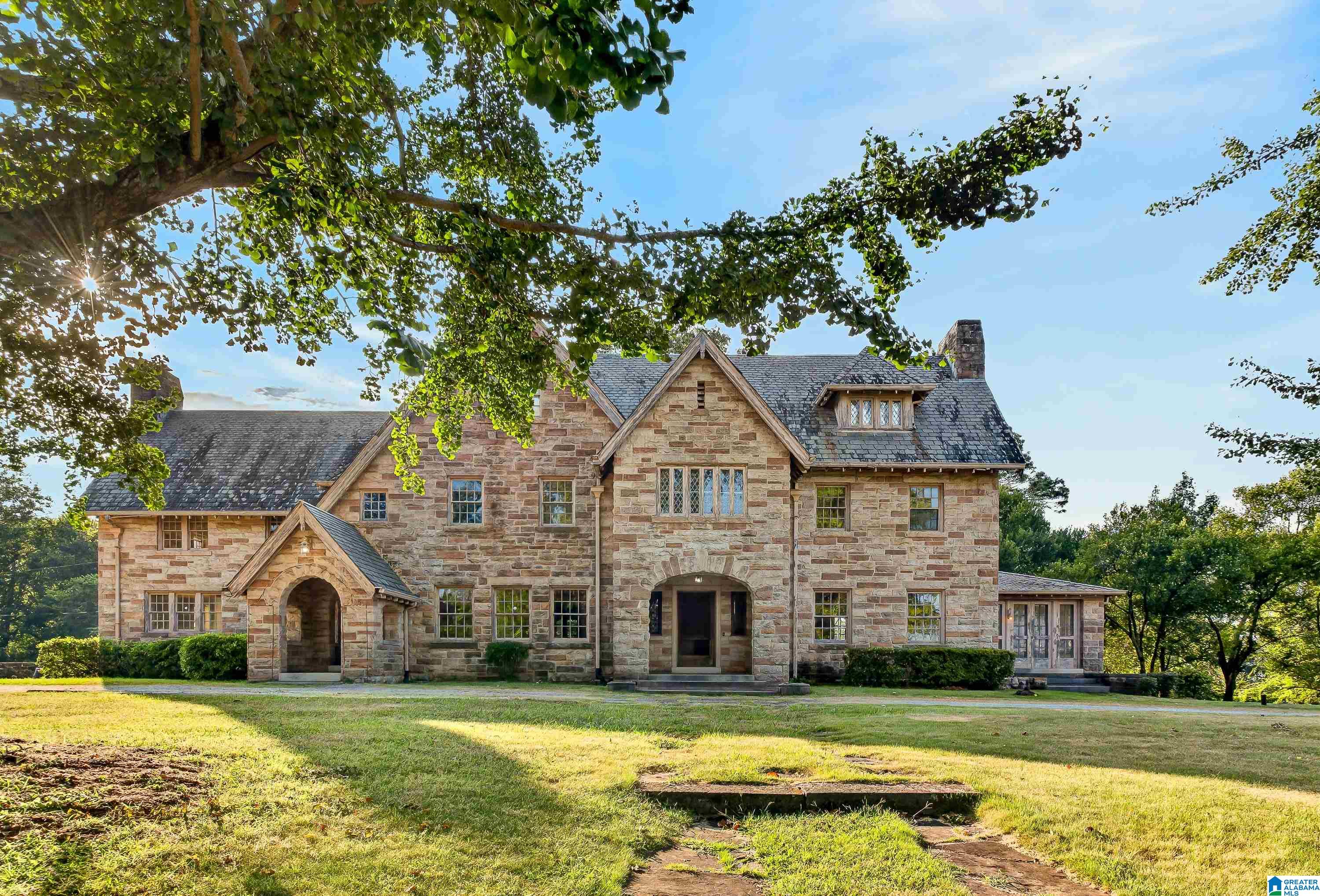 Photo 2 of Single family home for sale at 1453 Shades Crst Rd, Birmingham, AL 35226 | MLS# 21464216 | Listing updated on 2026-09-15