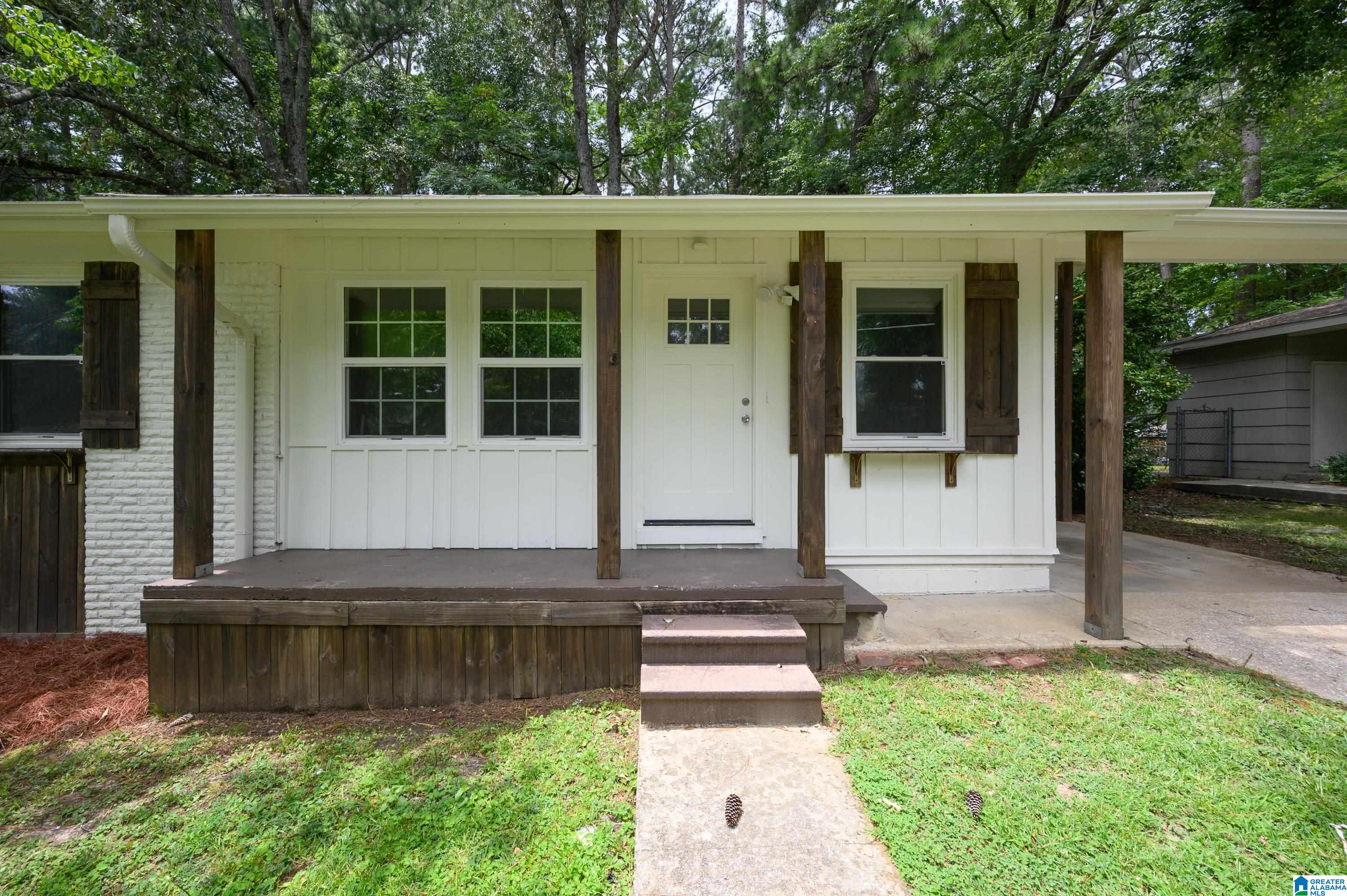 Photo 2 of Single family home for sale at 124 Wildoak Dr, Irondale, AL 35210 | MLS# 21464229 | Listing updated on 2026-09-06