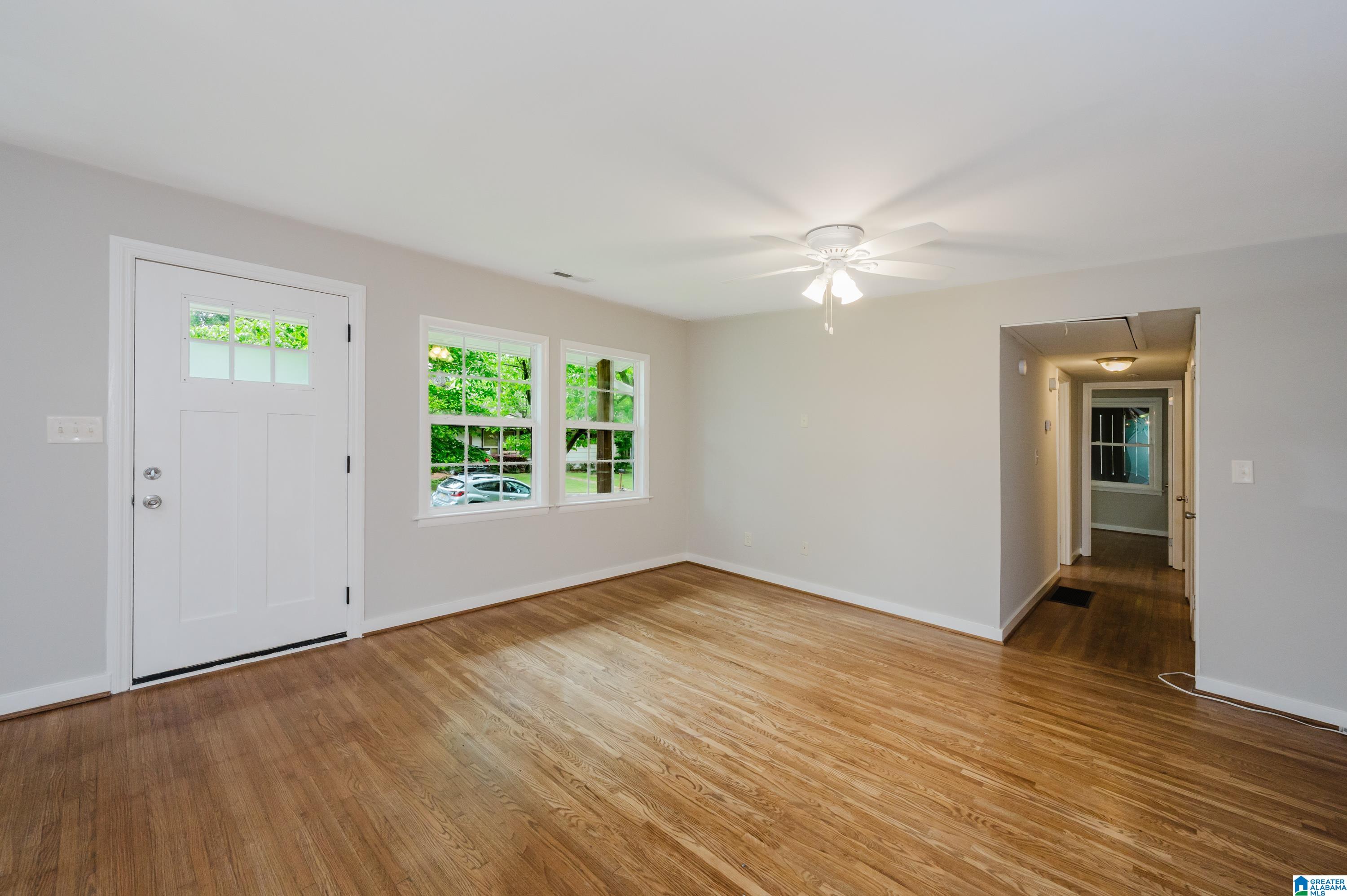 Photo 3 of Single family home for sale at 124 Wildoak Dr, Irondale, AL 35210 | MLS# 21464229 | Listing updated on 2026-09-06