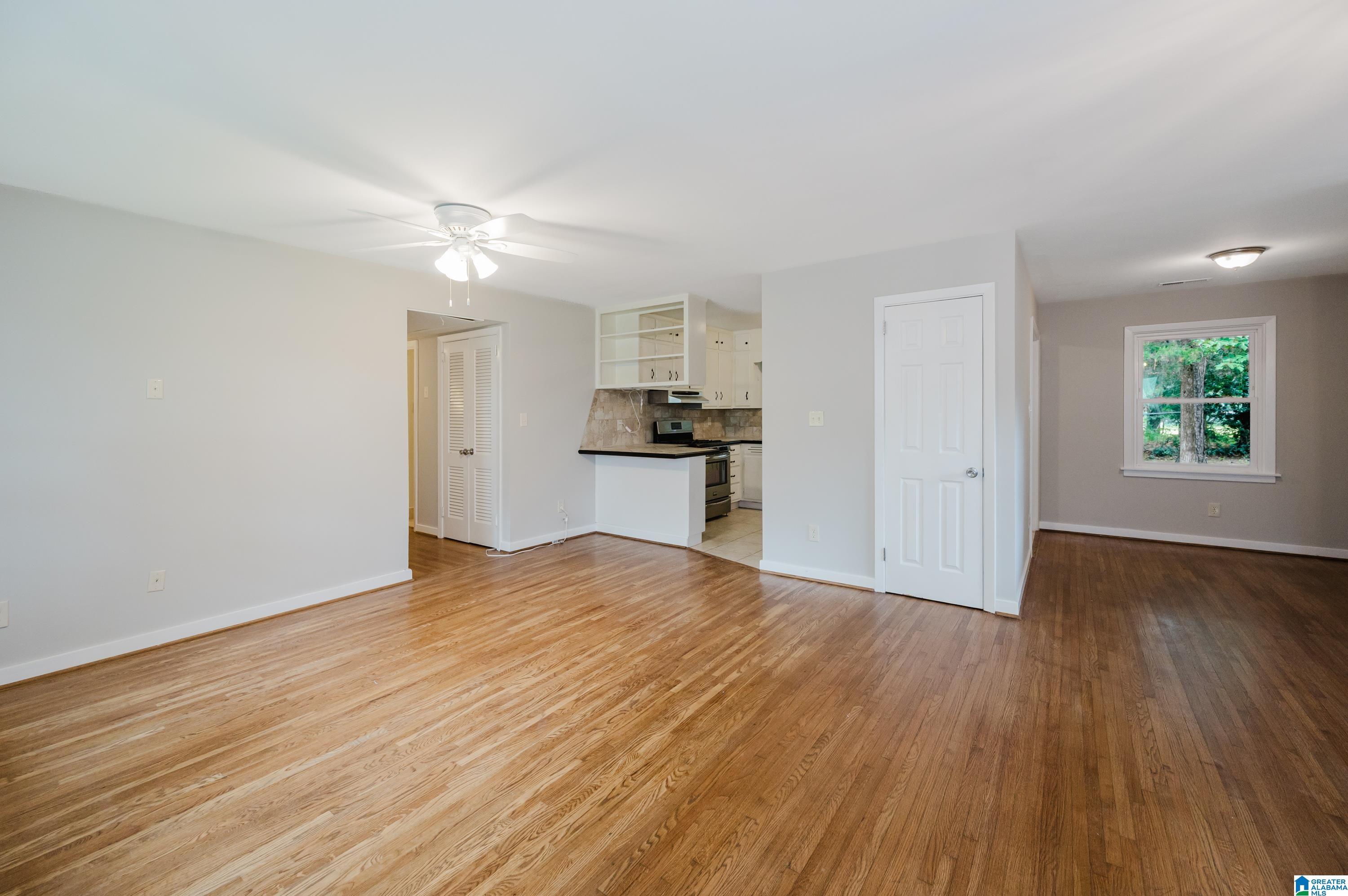 Photo 4 of Single family home for sale at 124 Wildoak Dr, Irondale, AL 35210 | MLS# 21464229 | Listing updated on 2026-09-06