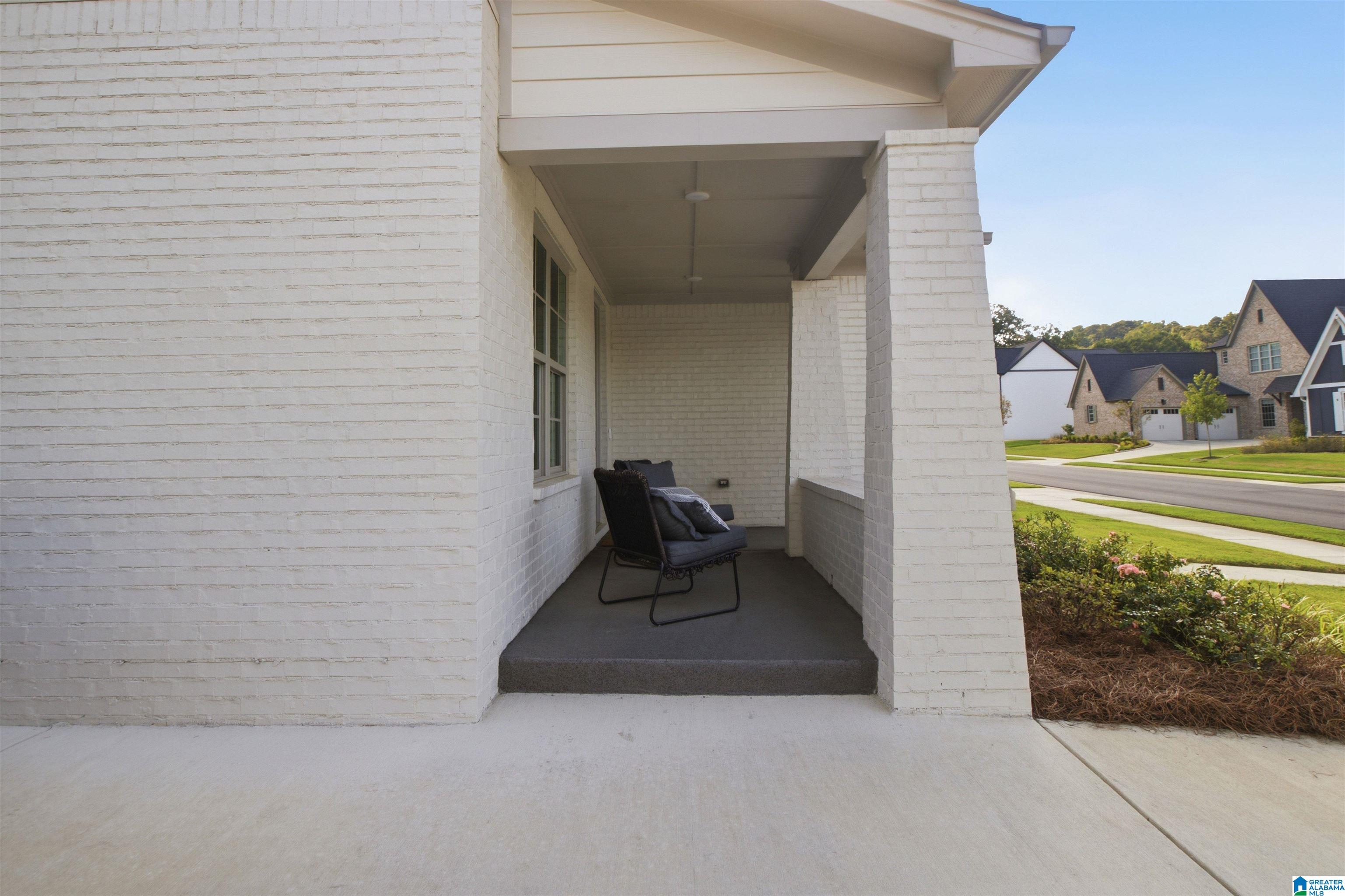Photo 4 of Single family home for sale at 1624 Skye Pass, Hoover, AL 35244 | MLS# 21464233 | Listing updated on 2026-09-09