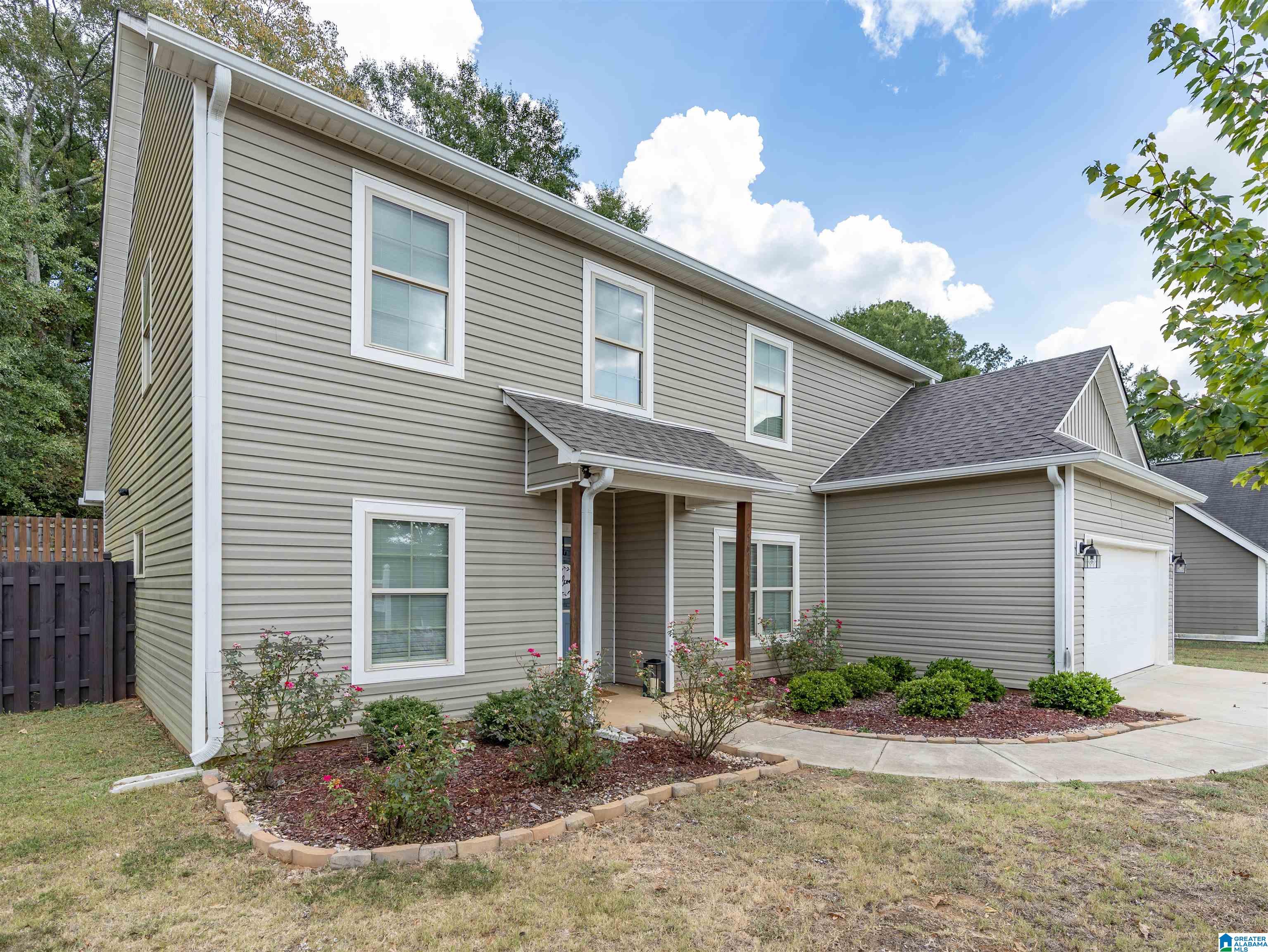 Photo 2 of Single family home for sale at 256 Waterstone Ct, Montevallo, AL 35115 | MLS# 21464234 | Listing updated on 2026-09-16