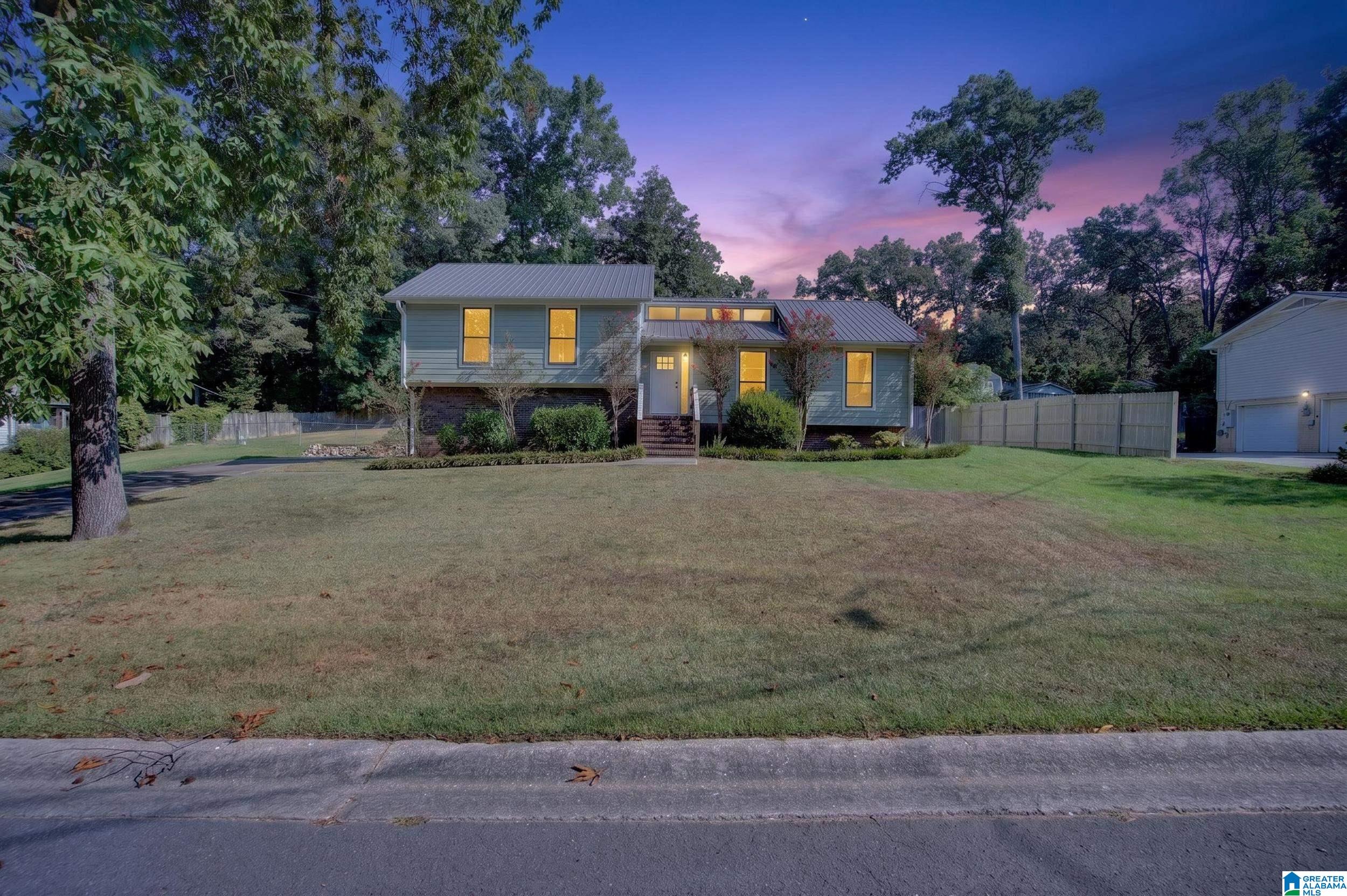 Photo 1 of Single family home for sale at 1816 Apache Way, Alabaster, AL 35007 | MLS# 21464235 | Listing updated on 2026-09-06
