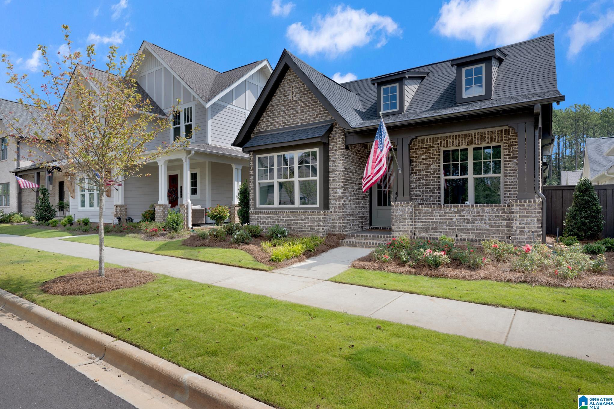 Photo 3 of Single family home for sale at 4043 Adrian St, Hoover, AL 35244 | MLS# 21464238 | Listing updated on 2026-09-14
