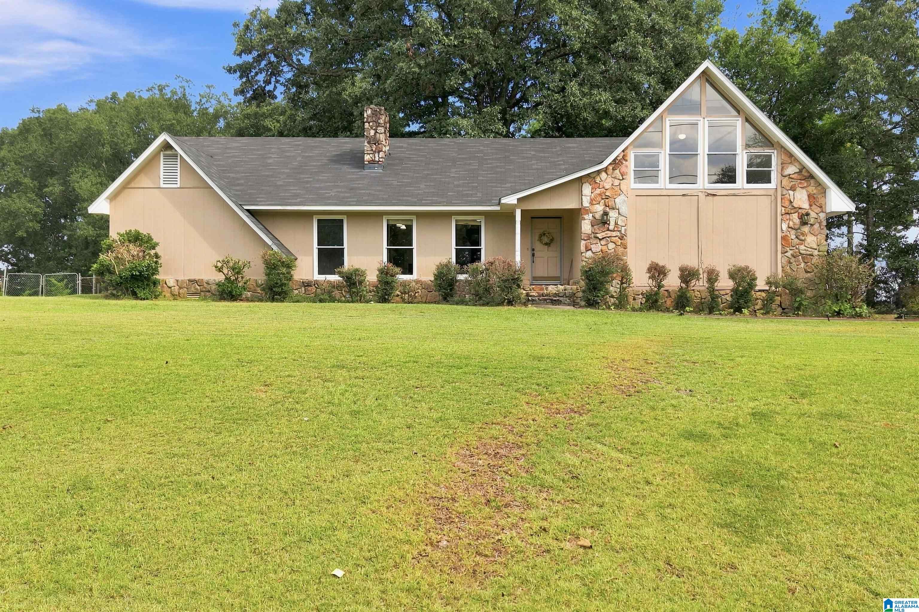 Photo 1 of Single family home for sale at 4957 S Shades Crst Rd, Helena, AL 35022 | MLS# 21464259 | Listing updated on 2026-09-07
