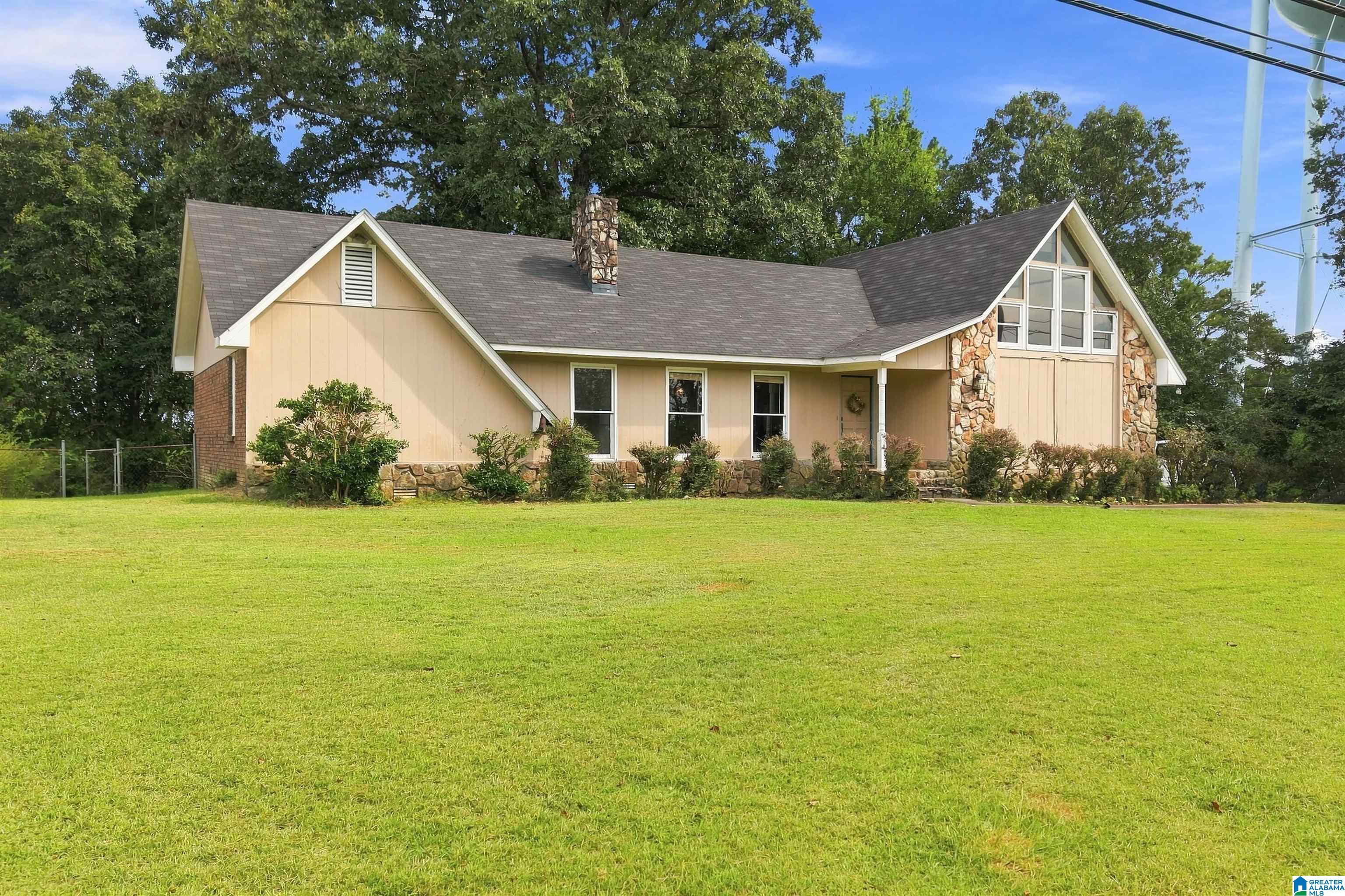 Photo 2 of Single family home for sale at 4957 S Shades Crst Rd, Helena, AL 35022 | MLS# 21464259 | Listing updated on 2026-09-07