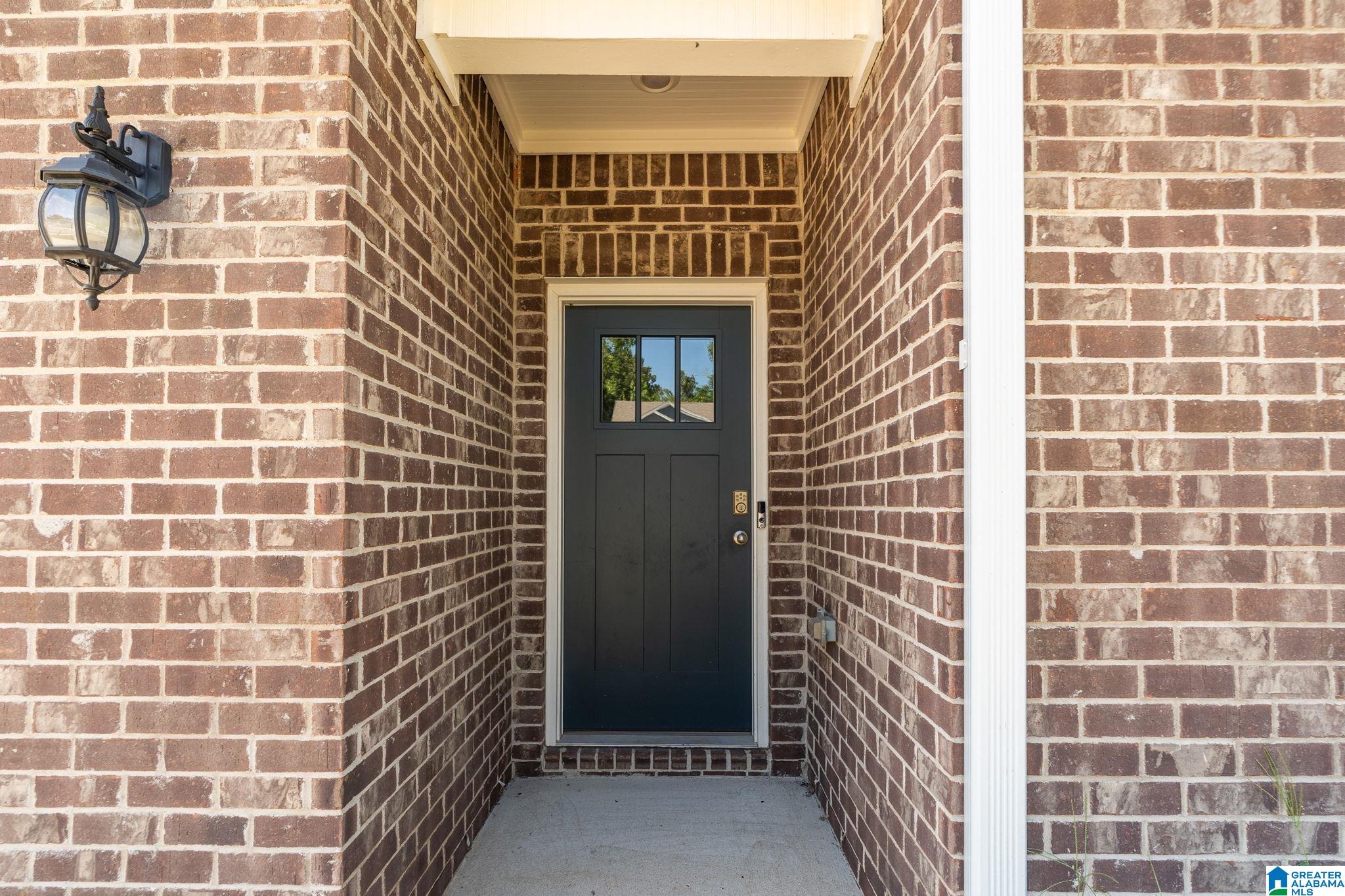 Photo 3 of Sale Pending at 1016 Flyway View Ln, Alabaster, AL 35007 | MLS# 21464263 | Listing updated on 2026-09-20