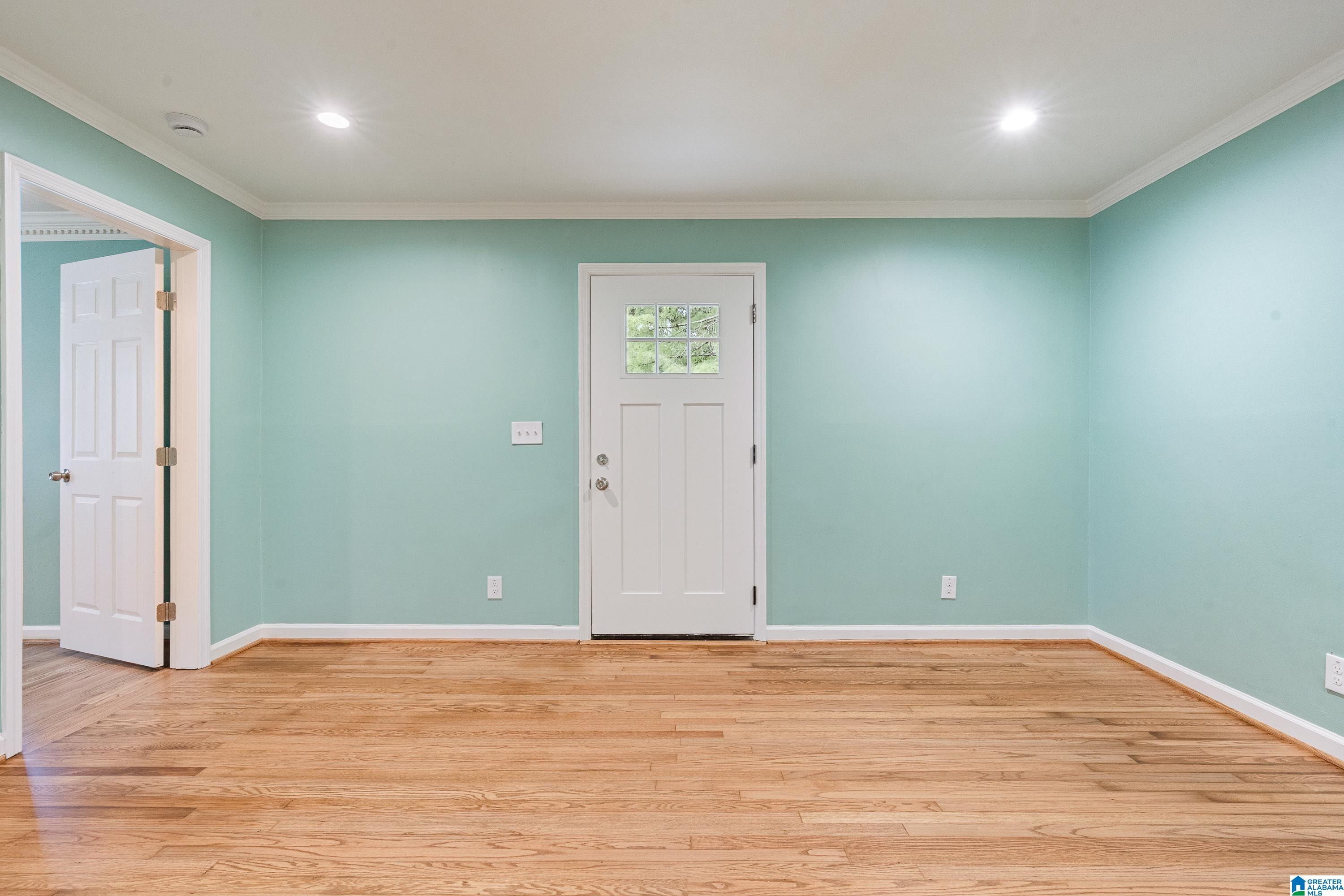 Photo 4 of Single family home for sale at 1209 Five Mile Rd, Birmingham, AL 35215 | MLS# 21464279 | Listing updated on 2026-09-14