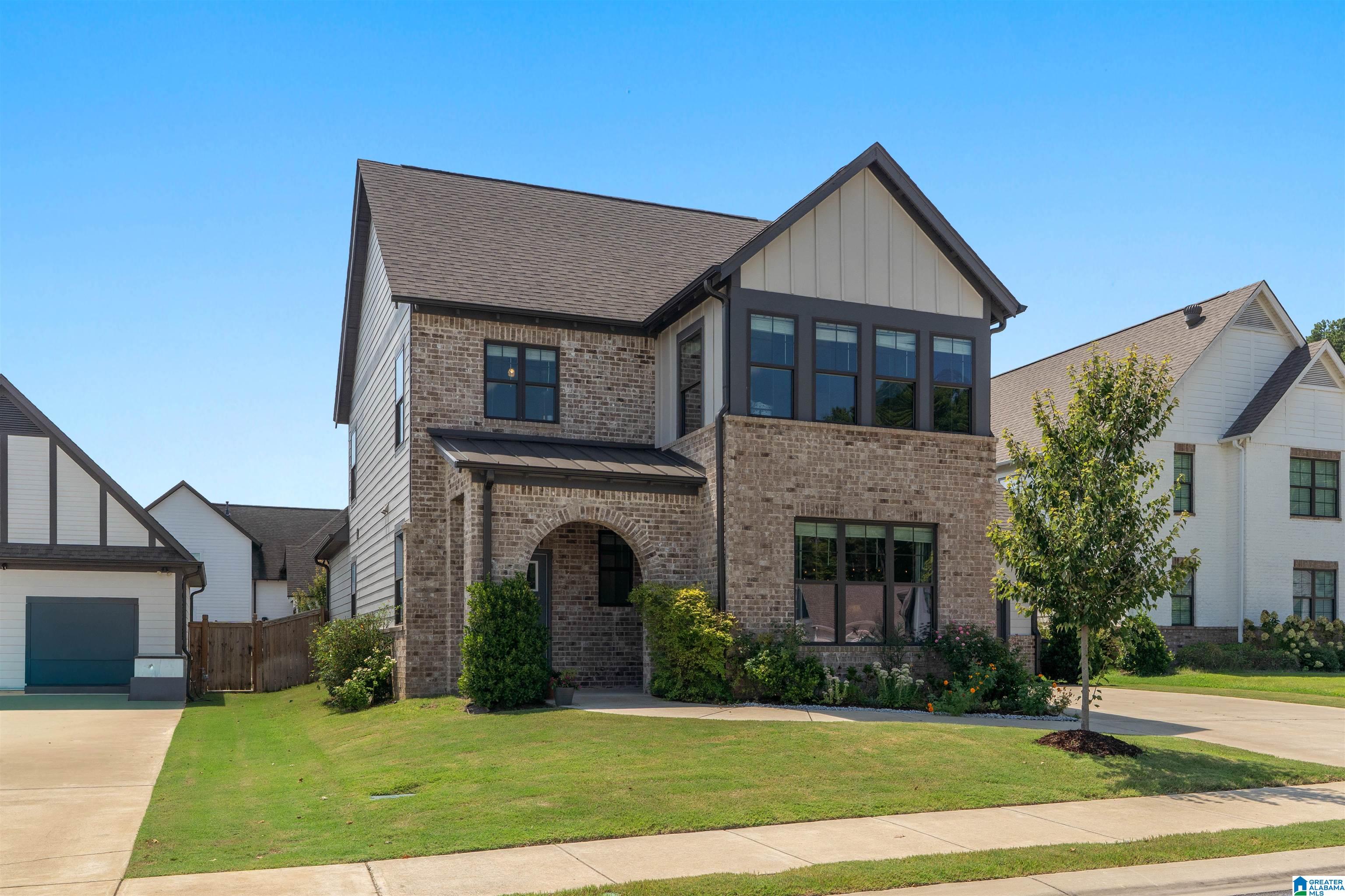 Photo 2 of Single family home for sale at 830 Griffin Park Cir, Birmingham, AL 35242 | MLS# 21464284 | Listing updated on 2026-09-13