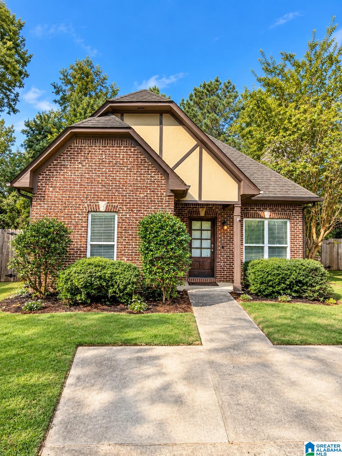 Single family home for sale at 1212 Pebble Crk Cir, GARDENDALE, AL 35071 | MLS# 21464286