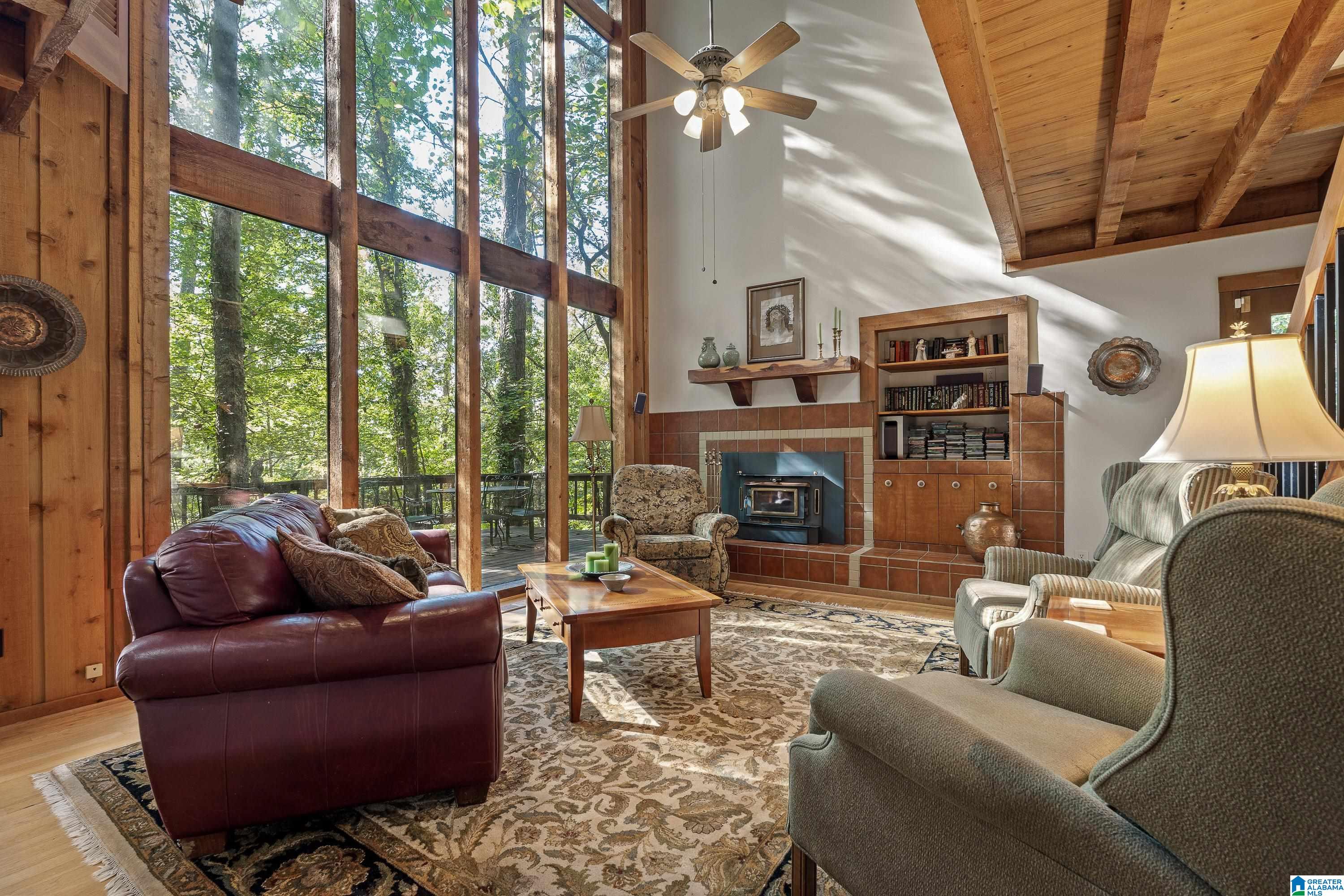 Photo 4 of Single family home for sale at 1827 Lake Knowl Dr, Helena, AL 35080 | MLS# 21464288 | Listing updated on 2026-09-17