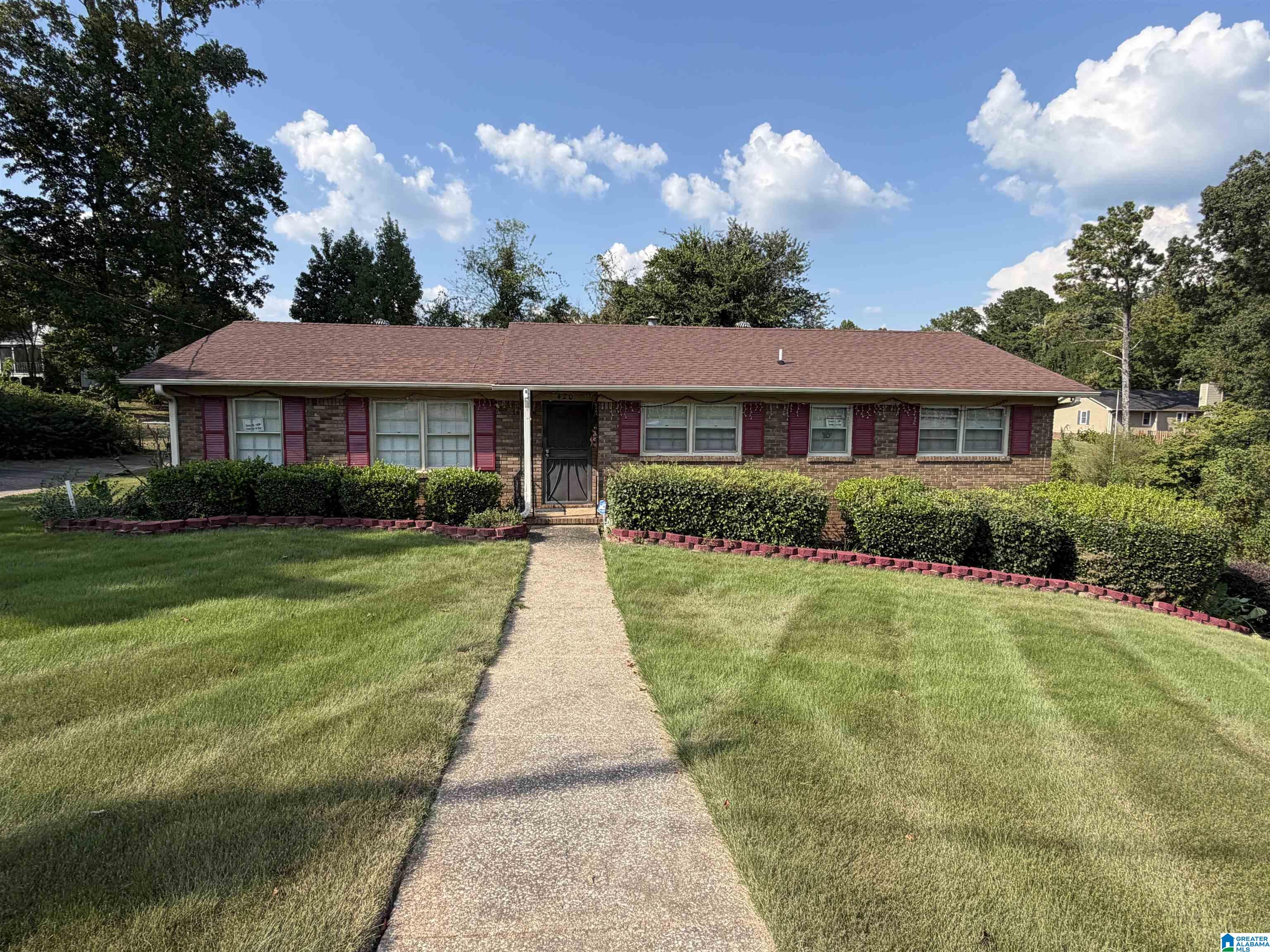 Photo 1 of Sale Pending at 420 36th Avenue Ne, Center Point, AL 35215 | MLS# 21464318 | Listing updated on 2026-09-14