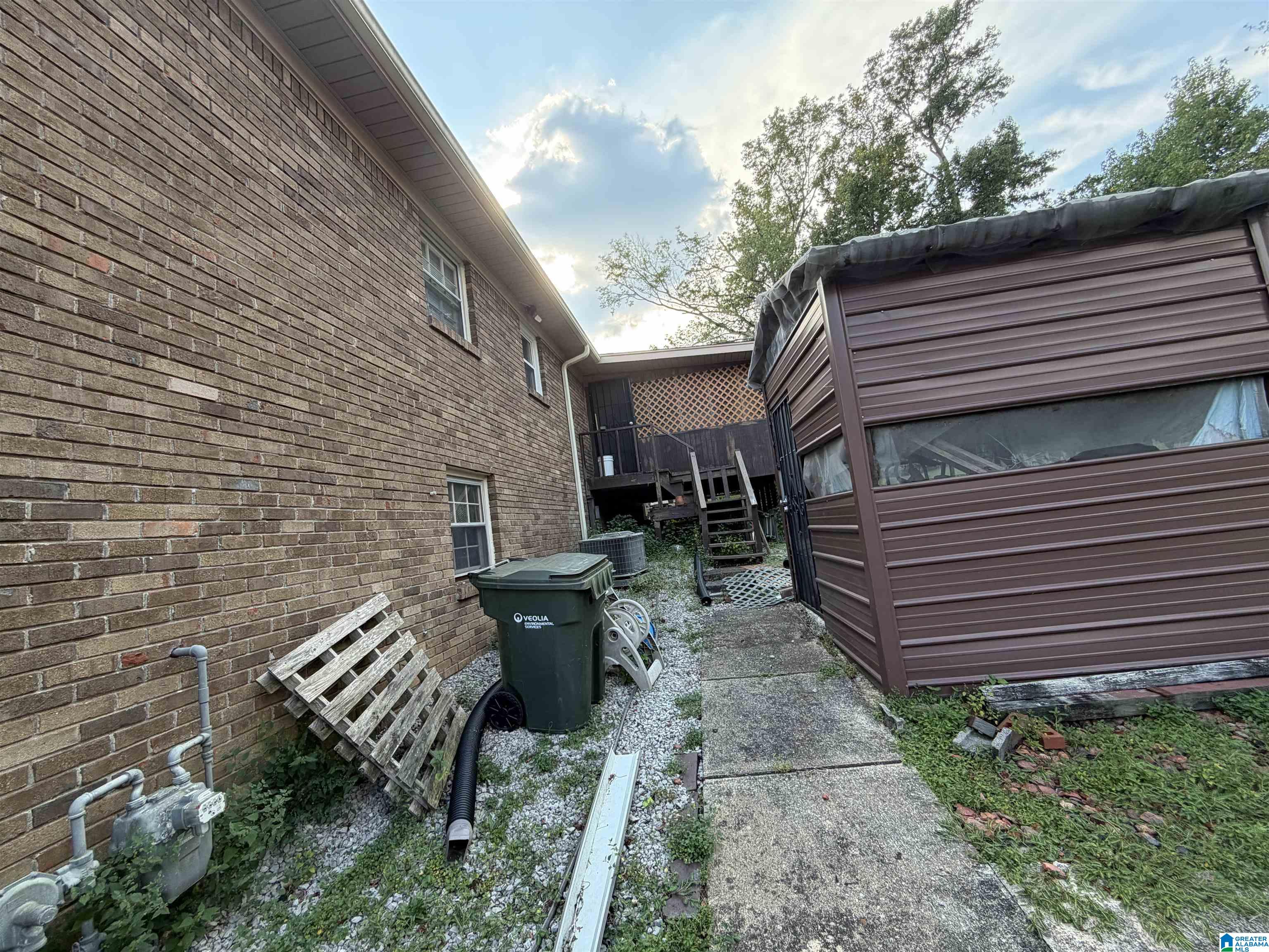 Photo 4 of Sale Pending at 420 36th Avenue NE, Center Point, AL 35215 | MLS# 21464318 | Listing updated on 2026-09-14