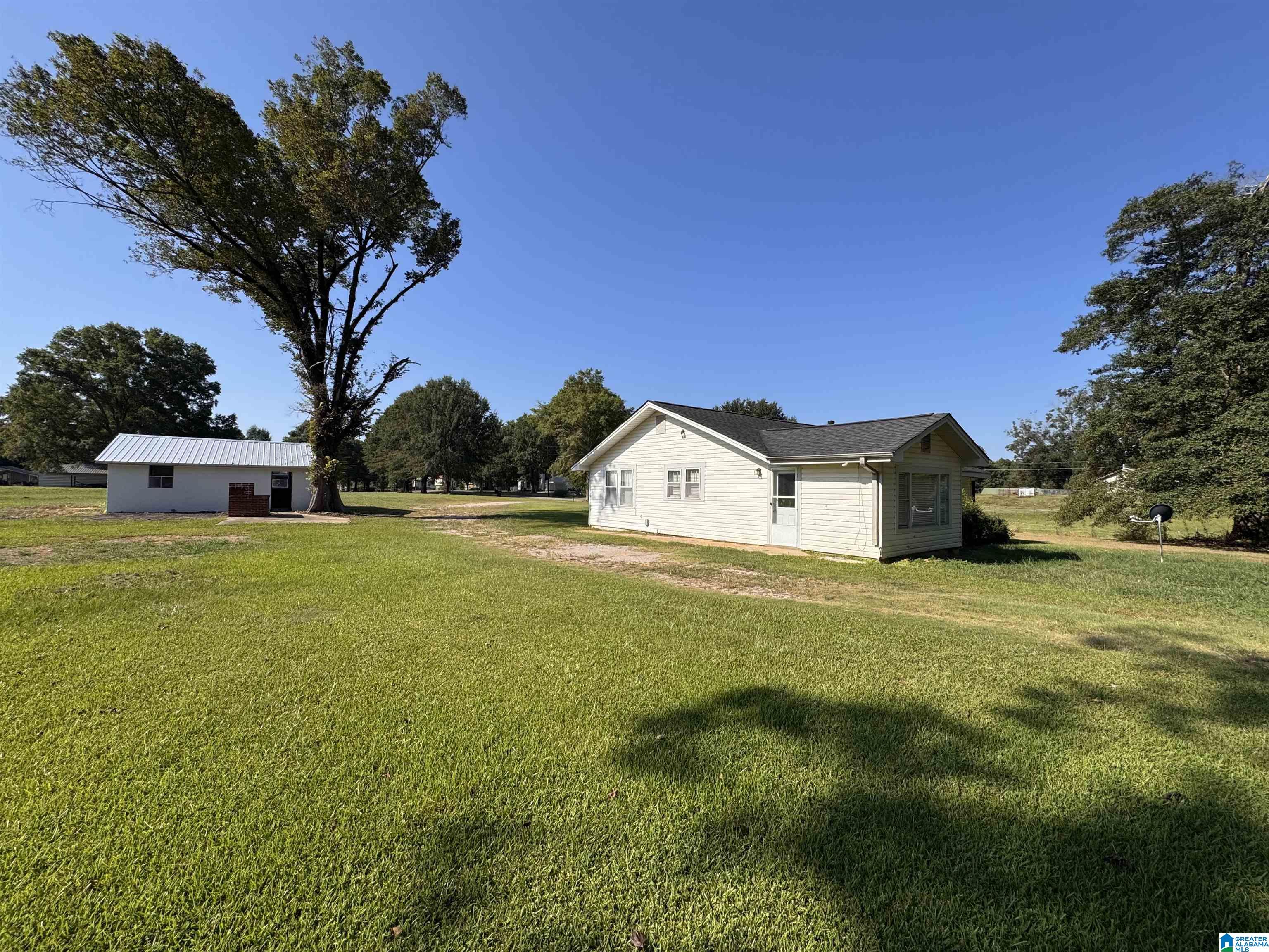 Photo 3 of Single family home for sale at 600 Mcclain Rd, Bessemer, AL 35023 | MLS# 21464326 | Listing updated on 2026-09-18