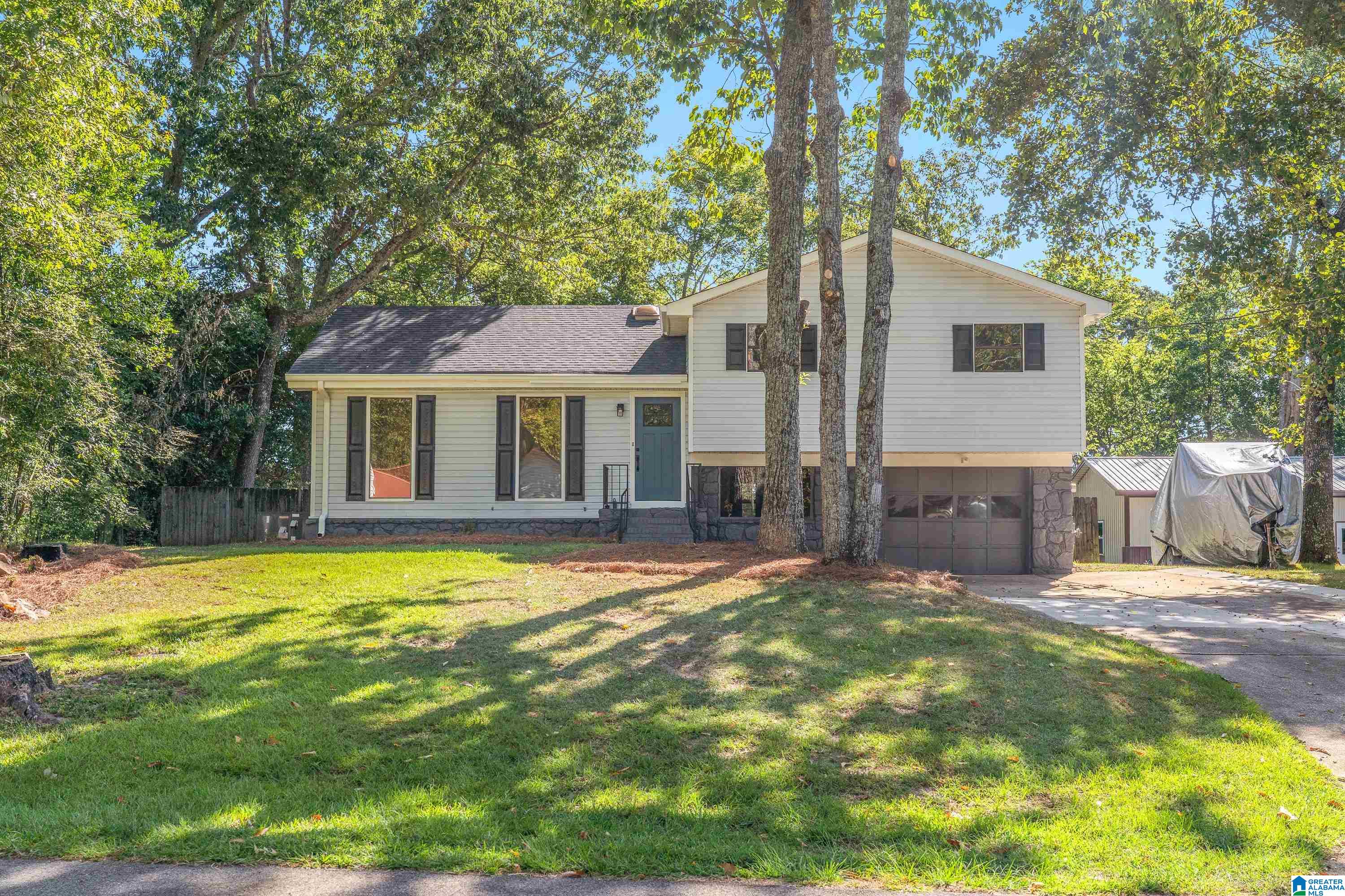 Single family home for sale at 3929 Rock Ridge Rd, IRONDALE, AL 35210 | MLS# 21464335