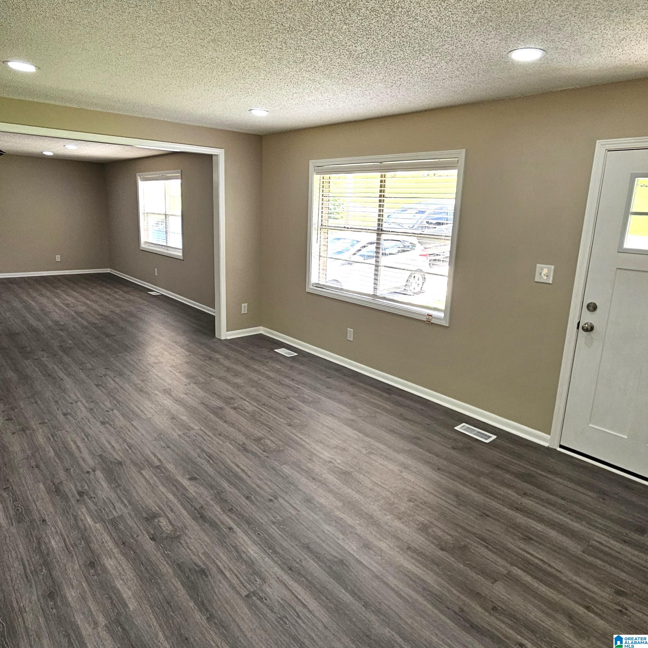 Photo 3 of Single family home for sale at 1119 Chatwood Dr, Anniston, AL 36206 | MLS# 21464343 | Listing updated on 2026-09-09