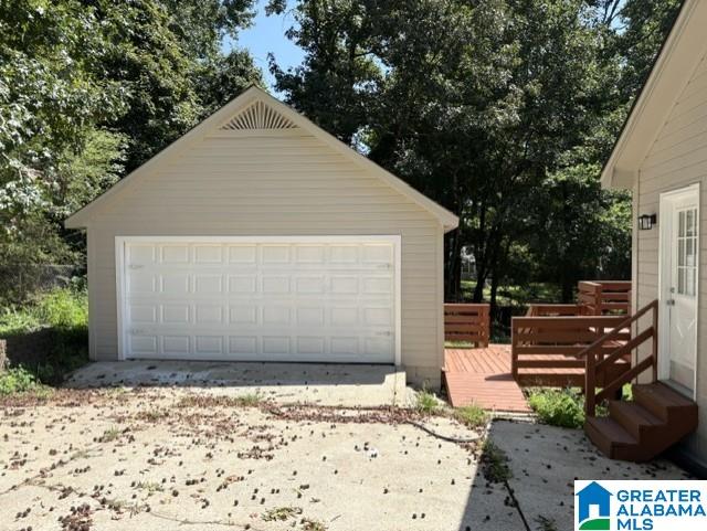 Photo 3 of Sale Pending at 2229 Creekview Ln, Birmingham, AL 35210 | MLS# 21464362 | Listing updated on 2026-09-18