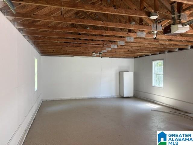Photo 3 of Sale Pending at 2229 Creekview Ln, Birmingham, AL 35210 | MLS# 21464362 | Listing updated on 2026-09-18