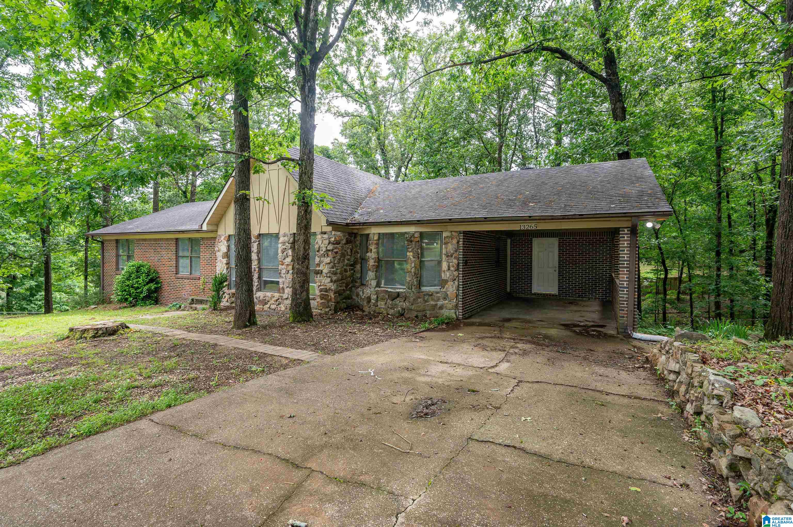 Photo 3 of Single family home for sale at 13265 Donna Dr, Lake View, AL 35111 | MLS# 21464364 | Listing updated on 2026-09-09
