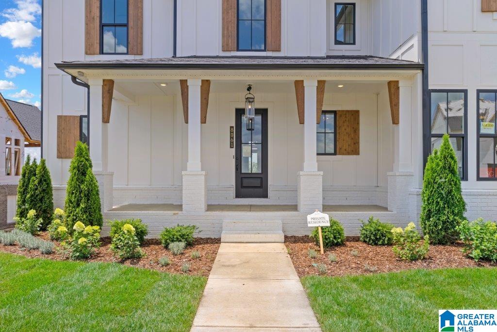 Photo 2 of Sale Pending at 1531 Olivewood Dr, Hoover, AL 35244 | MLS# 21464370 | Listing updated on 2026-09-09