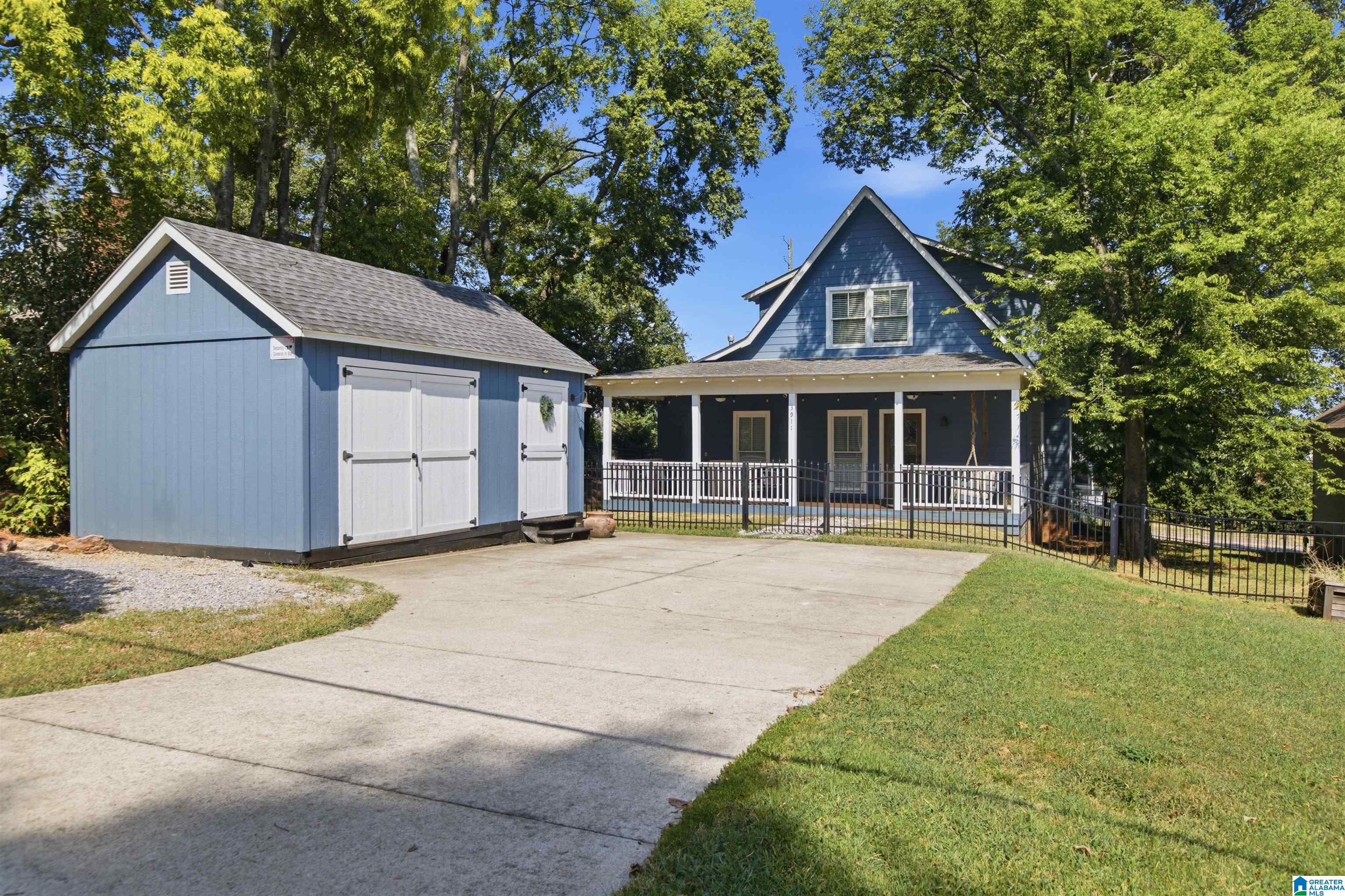 Photo 2 of Single family home for sale at 3911 3rd Avenue S, Birmingham, AL 35222 | MLS# 21464379 | Listing updated on 2026-09-10