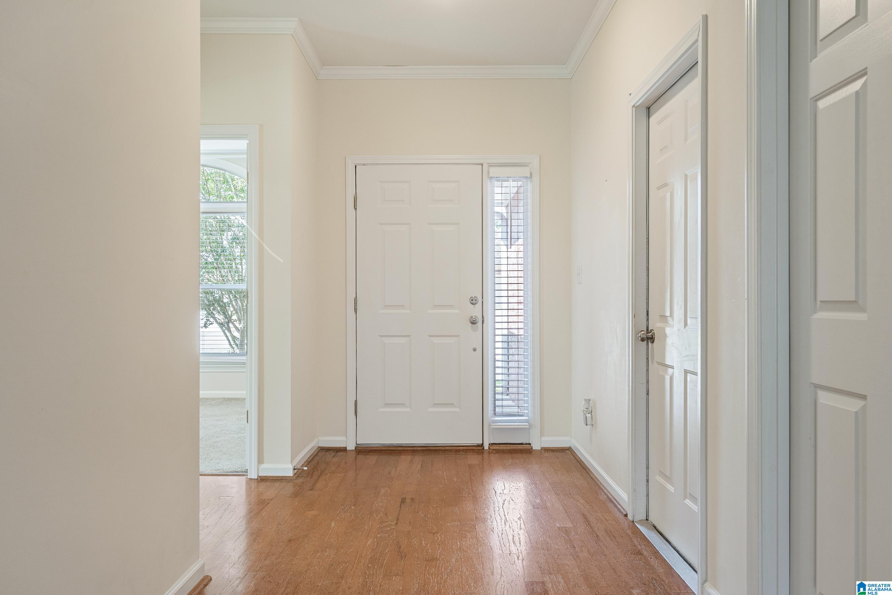 Photo 2 of Sale Pending at 3633 Cedar Crk Cir, Trussville, AL 35173 | MLS# 21464387 | Listing updated on 2026-09-11