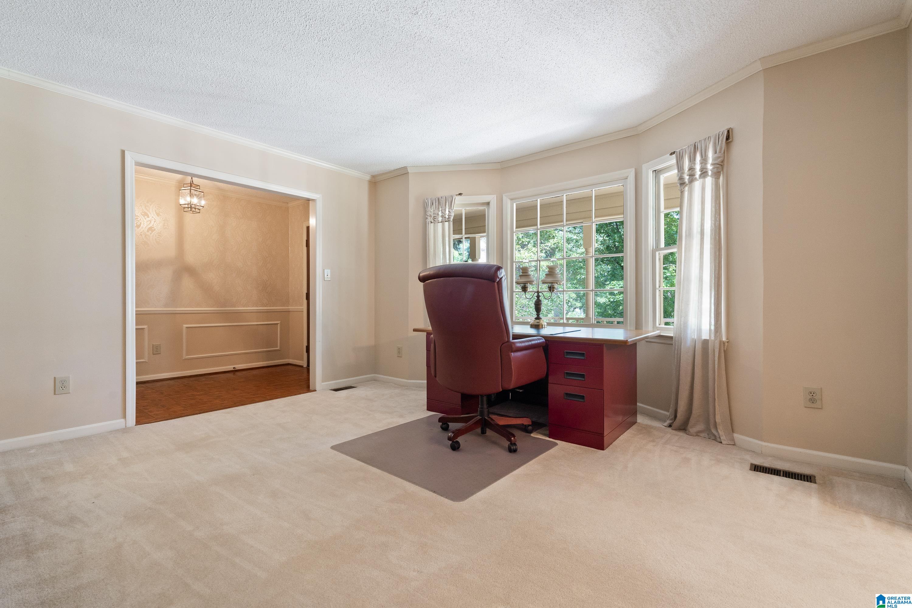 Photo 3 of Sale Pending at 635 W Riverchase Pkwy, Hoover, AL 35244 | MLS# 21464398 | Listing updated on 2026-09-11