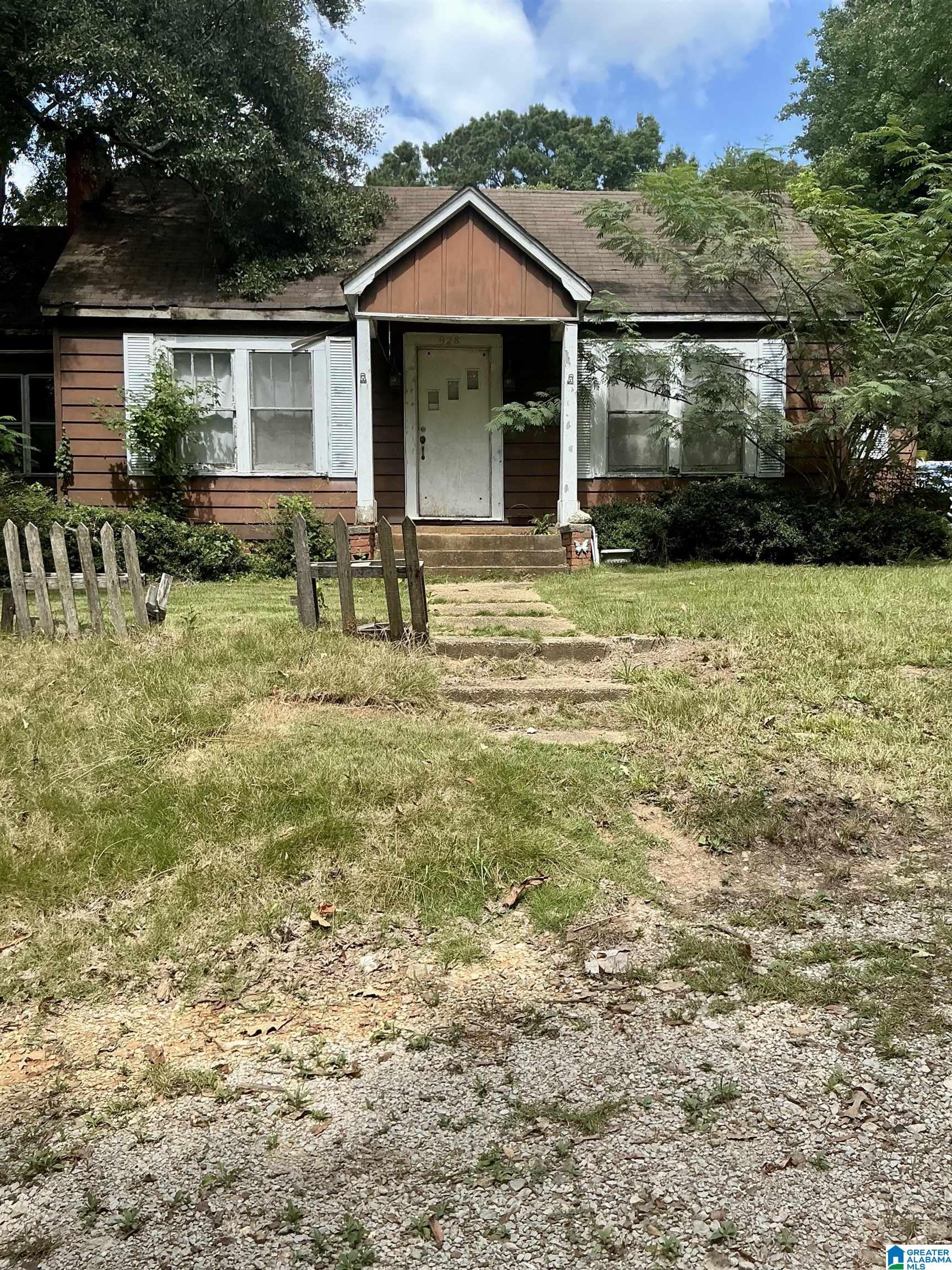 Photo 1 of Sale Pending at 928 N North E, Talladega, AL 35160 | MLS# 21464409 | Listing updated on 2026-09-12
