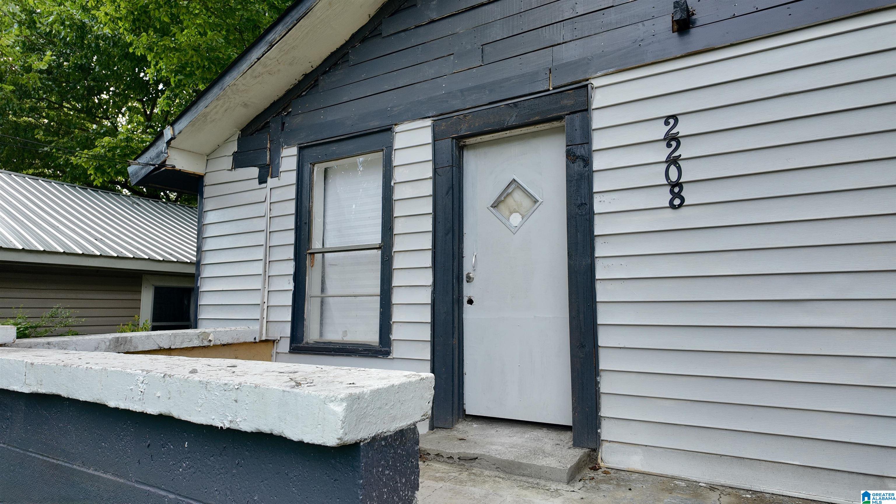Photo 3 of Single family home for sale at 2208 Mayfield Ave Sw, Birmingham, AL 35211 | MLS# 21464410 | Listing updated on 2026-09-09