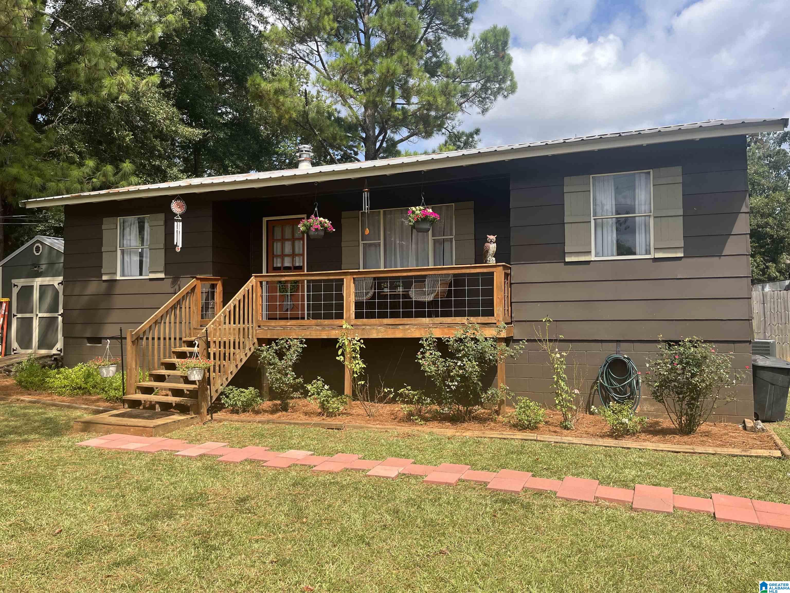Photo 3 of Sale Pending at 695 Flint Hl Rd, Bessemer, AL 35022 | MLS# 21464411 | Listing updated on 2026-09-10