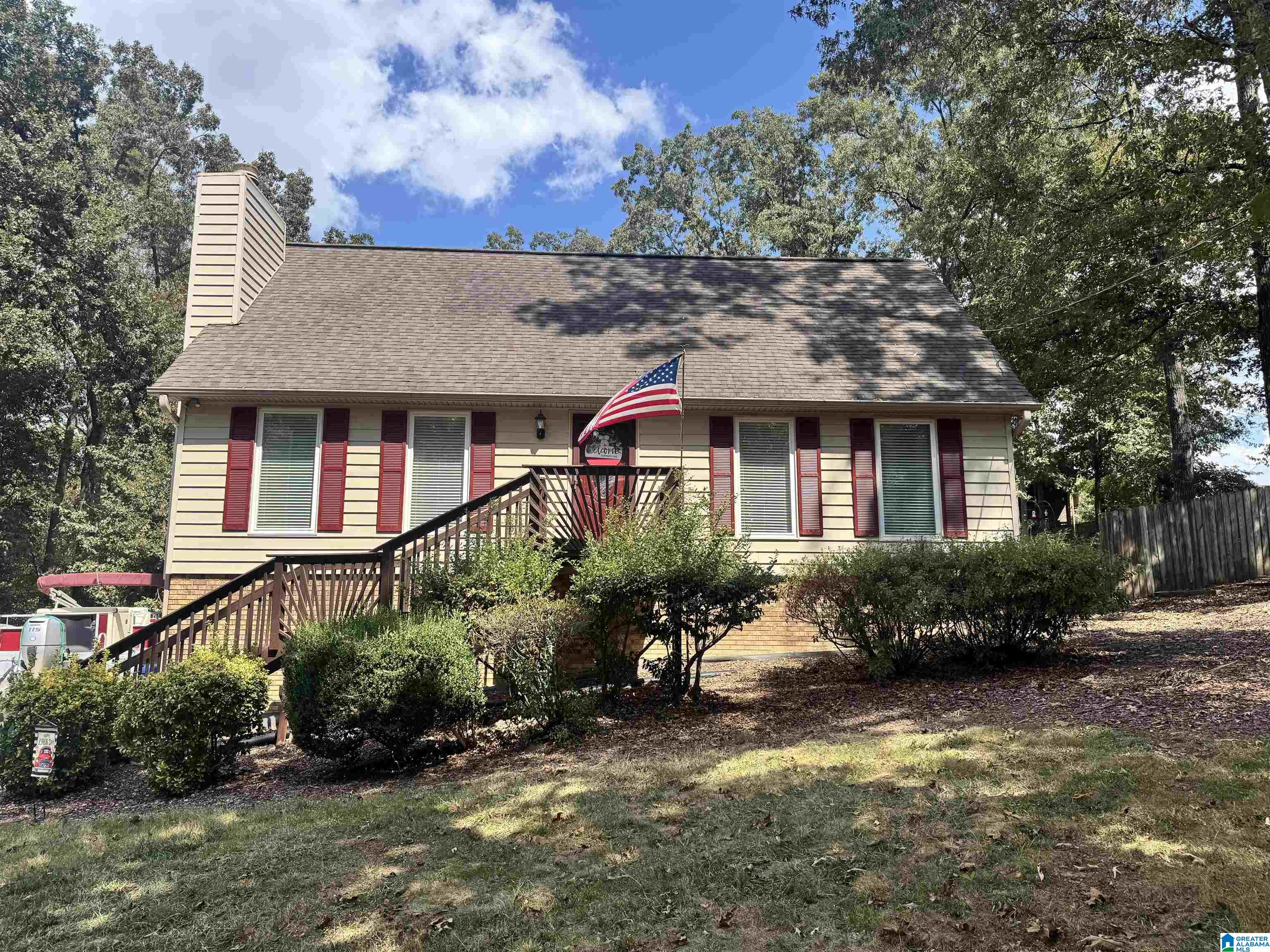 Photo 1 of Single family home for sale at 14 Frankies Ln, Alabaster, AL 35007 | MLS# 21464423 | Listing updated on 2026-09-09