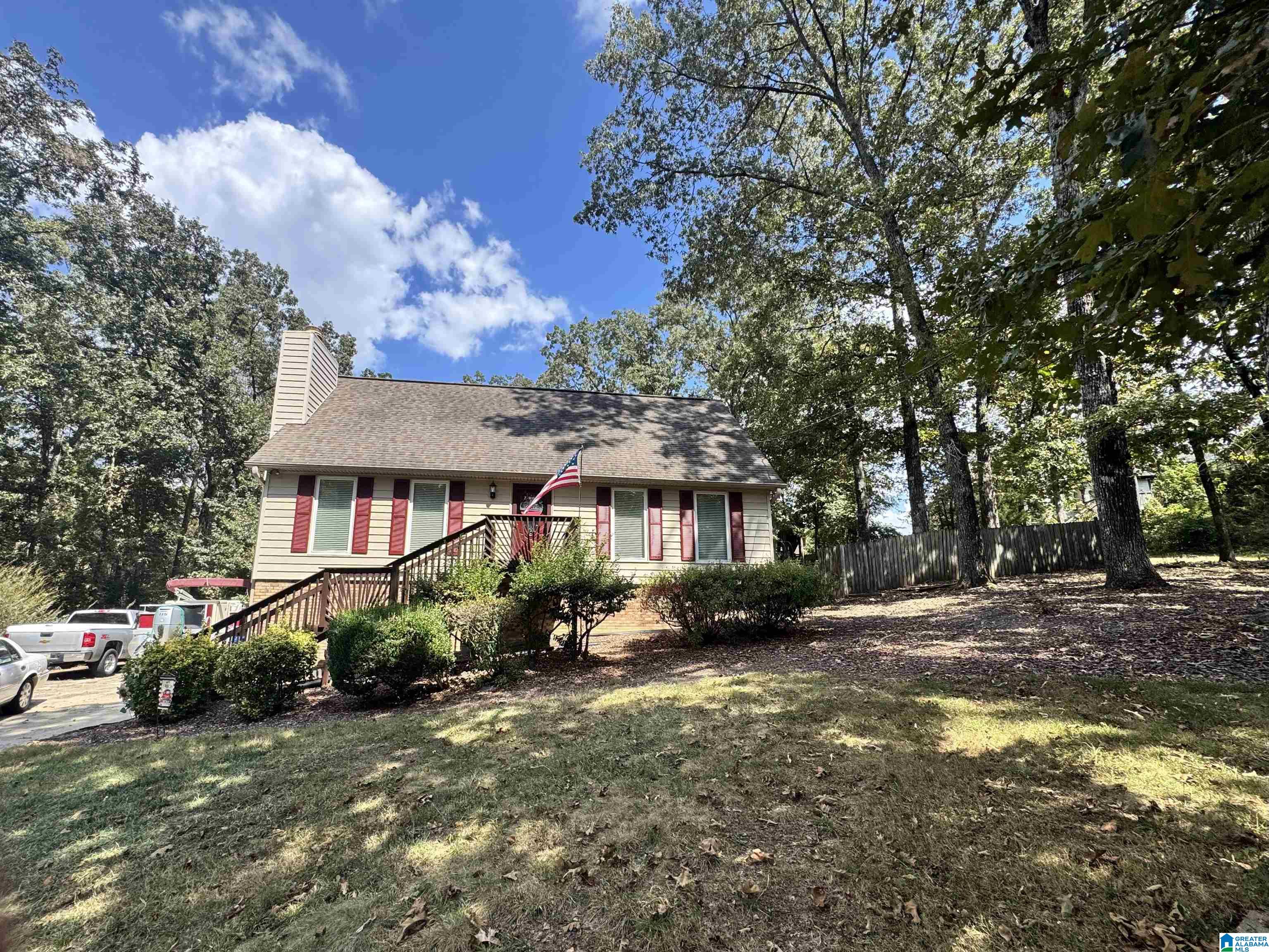 Photo 3 of Single family home for sale at 14 Frankies Ln, Alabaster, AL 35007 | MLS# 21464423 | Listing updated on 2026-09-09