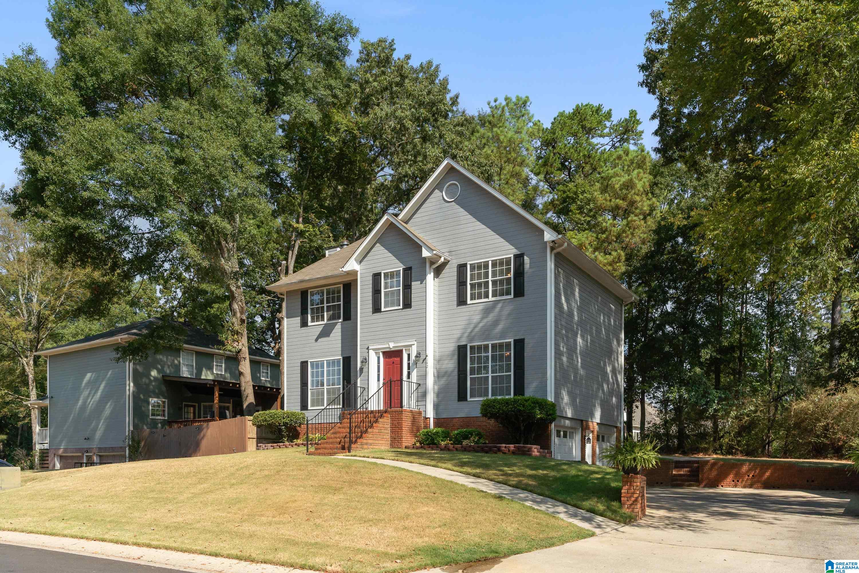 Photo 2 of Single family home for sale at 142 Cambridge Ln, Alabaster, AL 35007 | MLS# 21464435 | Listing updated on 2026-09-11