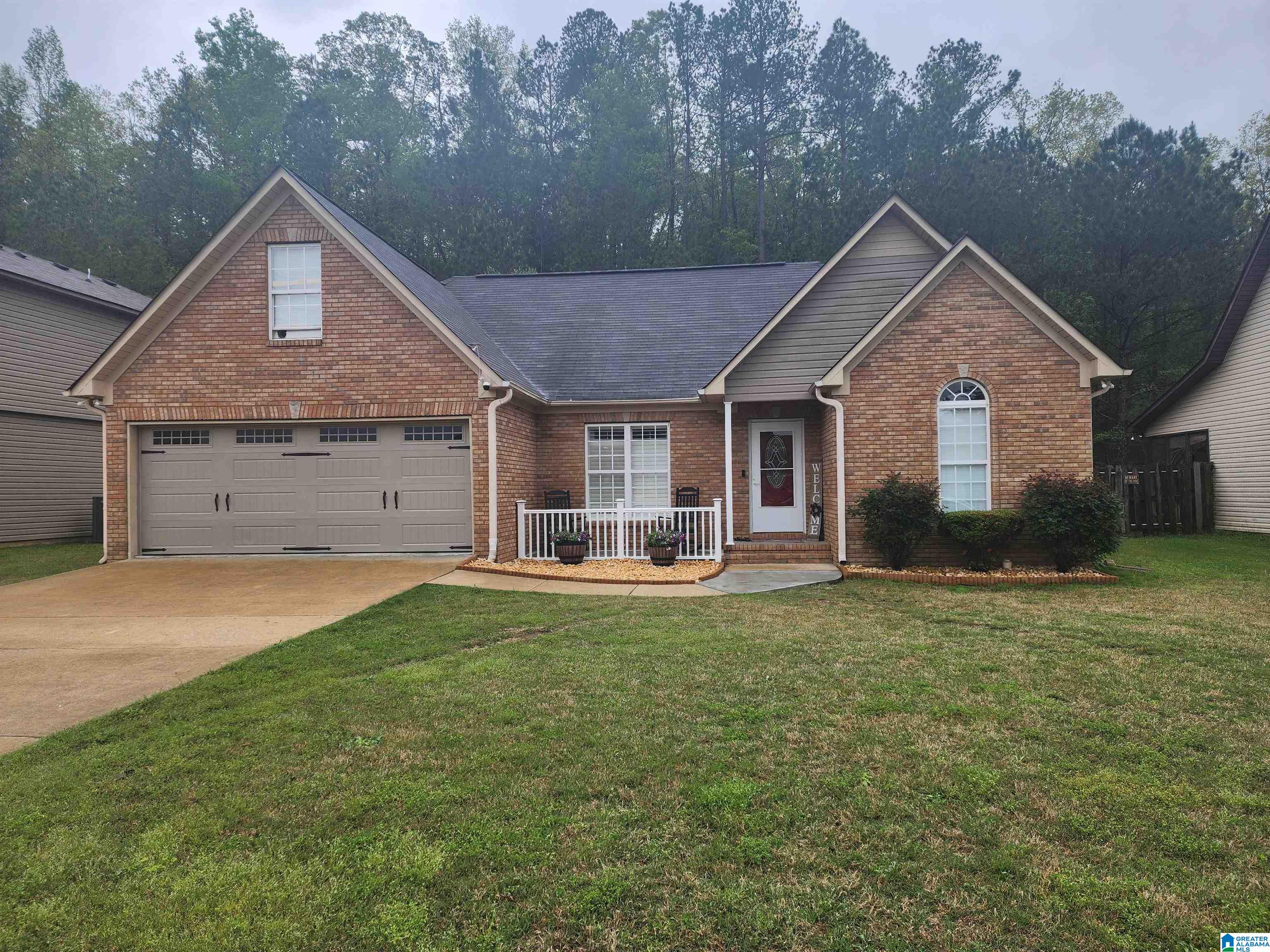 Photo 1 of Single family home for sale at 305 Oak Leaf Cir, Pell City, AL 35125 | MLS# 21464452 | Listing updated on 2026-09-11