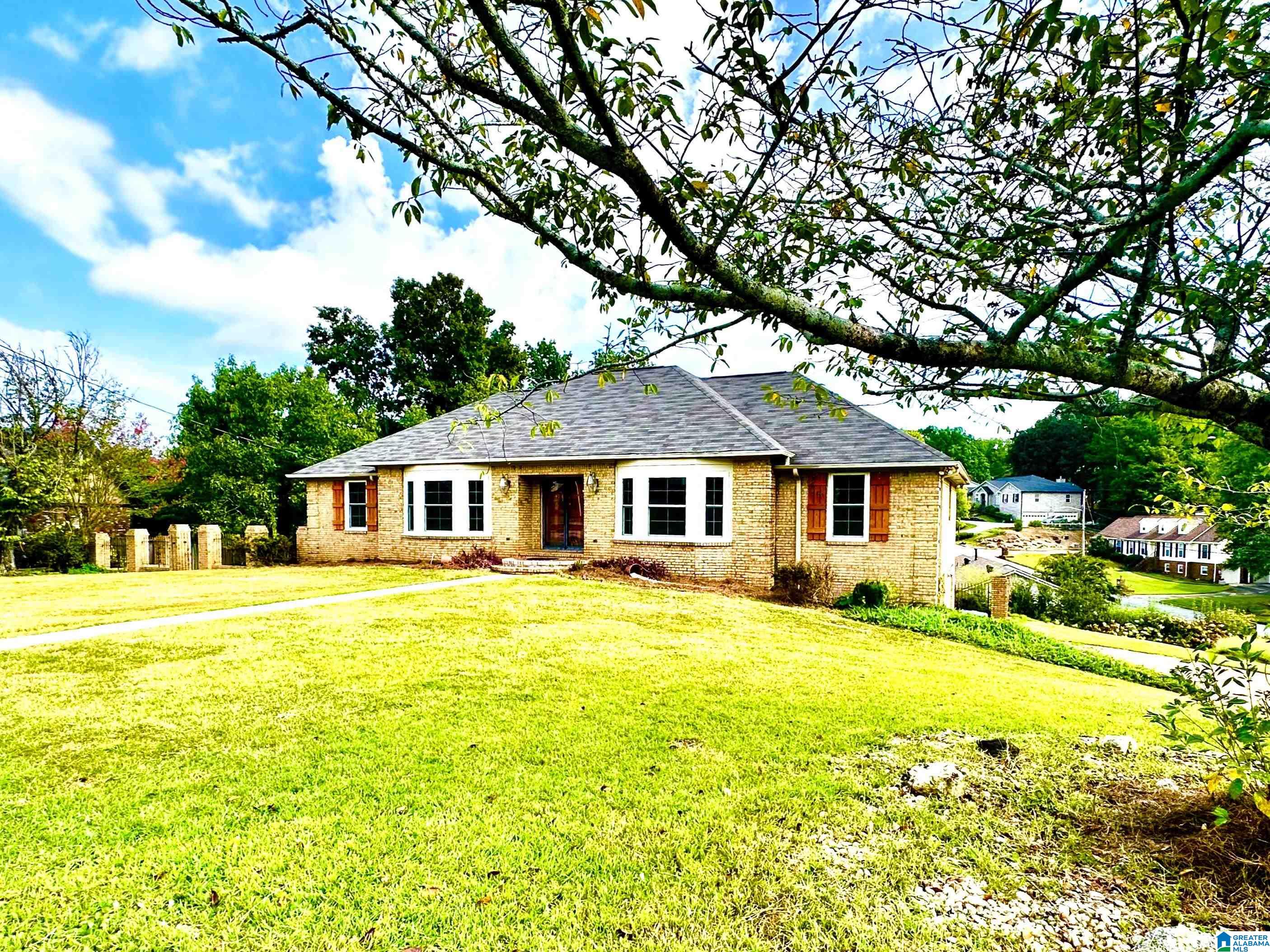 Photo 4 of Single family home for sale at 1520 Auman Dr, Birmingham, AL 35235 | MLS# 21464454 | Listing updated on 2026-09-11