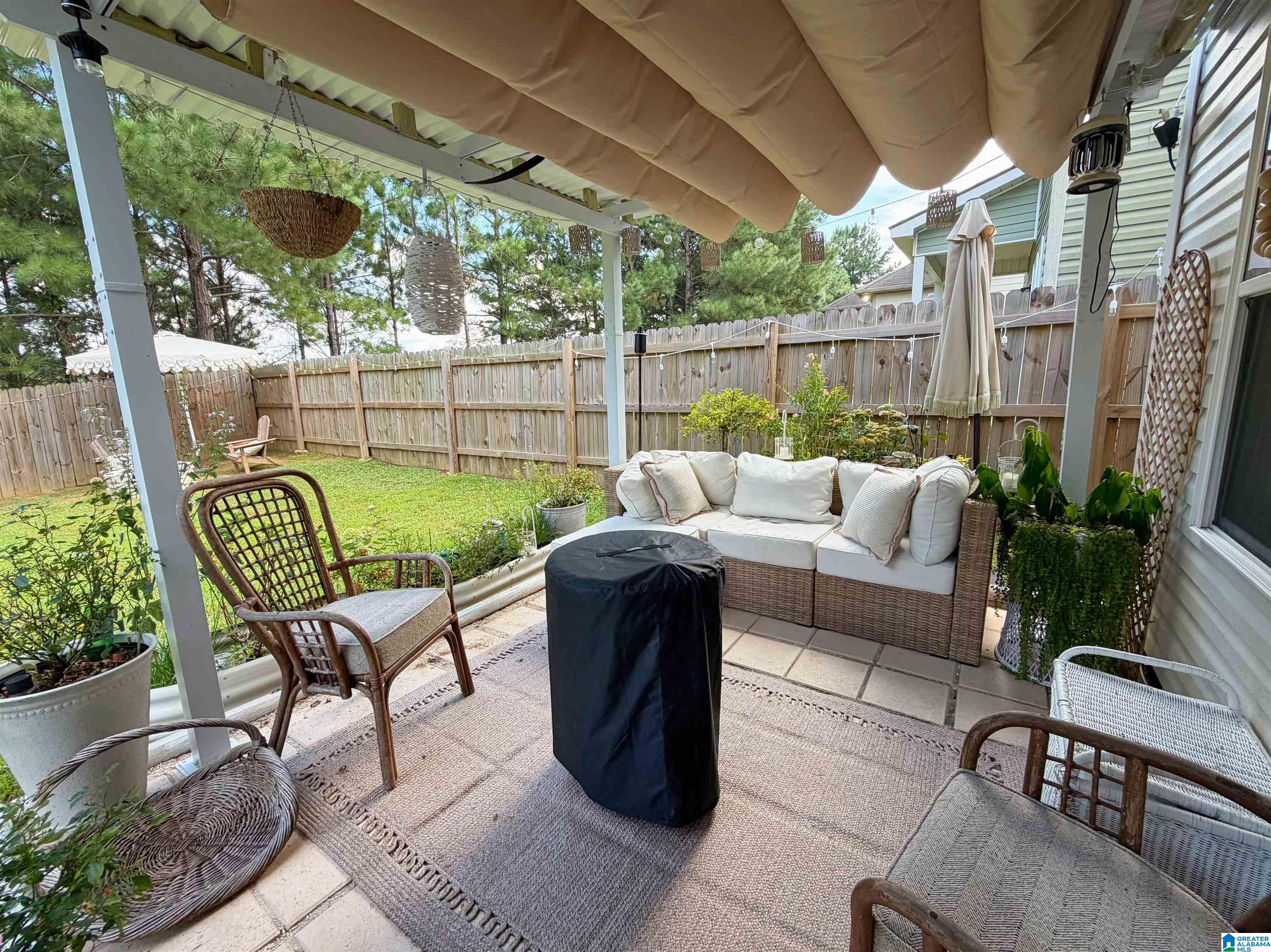 Photo 2 of Sale Pending at 823 Kent Dr, Odenville, AL 35120 | MLS# 21464468 | Listing updated on 2026-09-15