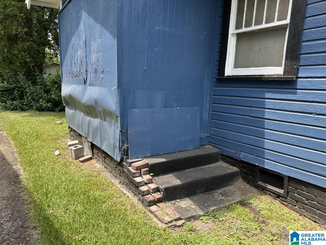 Photo 1 of Single family home for sale at 2804 Ave I, Birmingham, AL 35218 | MLS# 21464469 | Listing updated on 2026-09-11