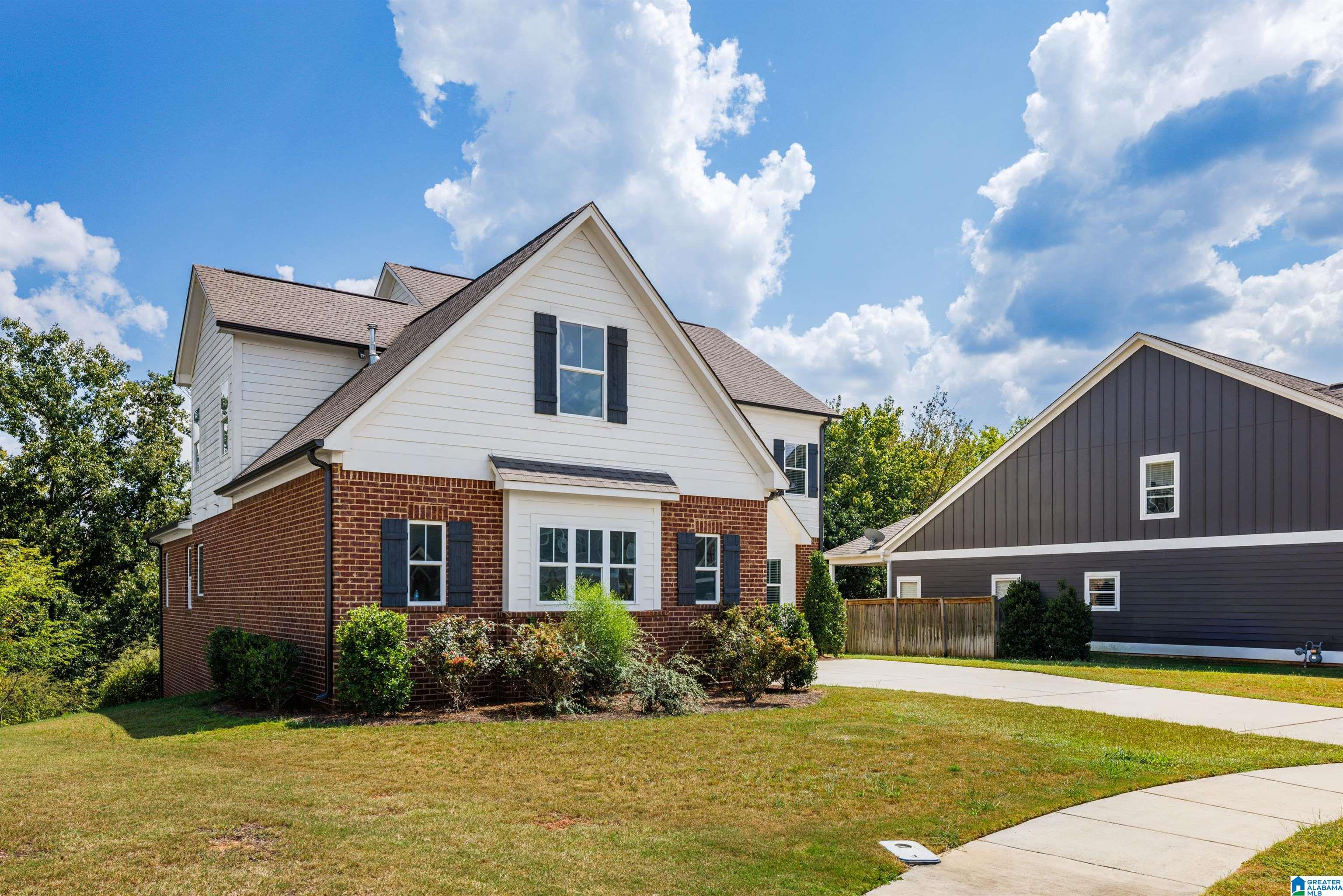 Photo 3 of Single family home for sale at 3032 Camellia Ridge Ct, Pelham, AL 35124 | MLS# 21464495 | Listing updated on 2026-09-24