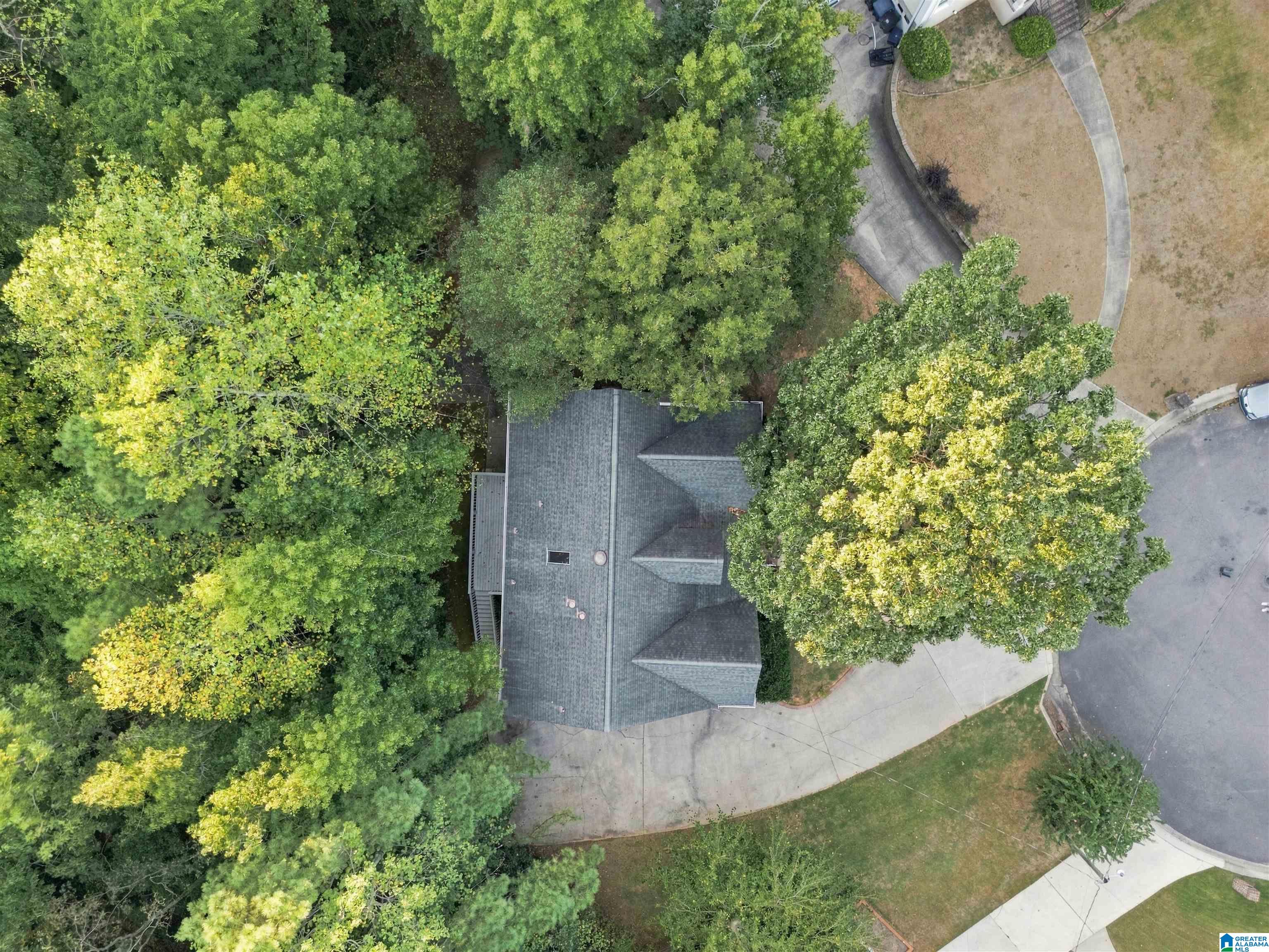 Photo 2 of Single family home for sale at 1532 Cypress Cvs Cir, Hoover, AL 35244 | MLS# 21464515 | Listing updated on 2026-09-12