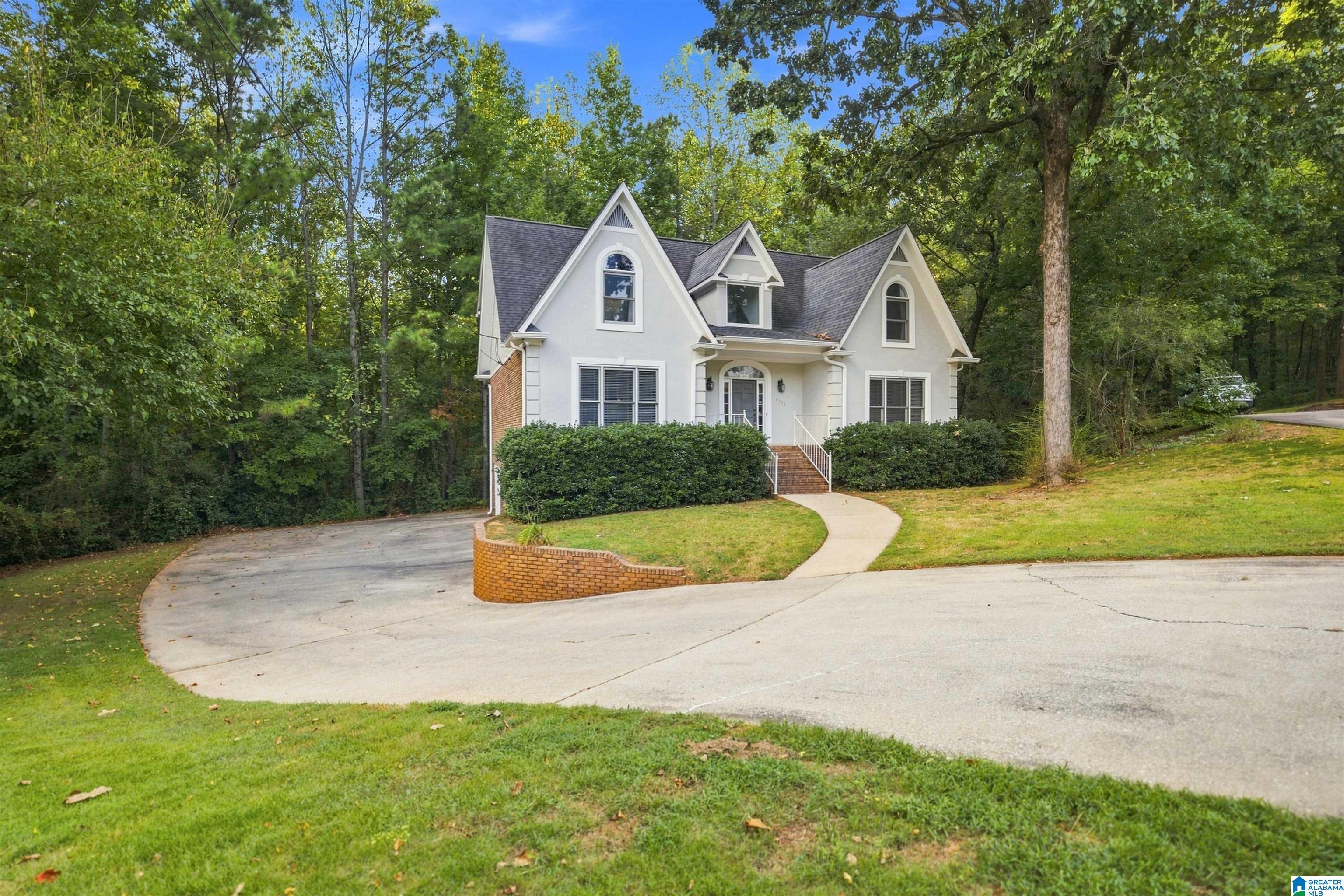 Photo 3 of Single family home for sale at 1532 Cypress Cvs Cir, Hoover, AL 35244 | MLS# 21464515 | Listing updated on 2026-09-12