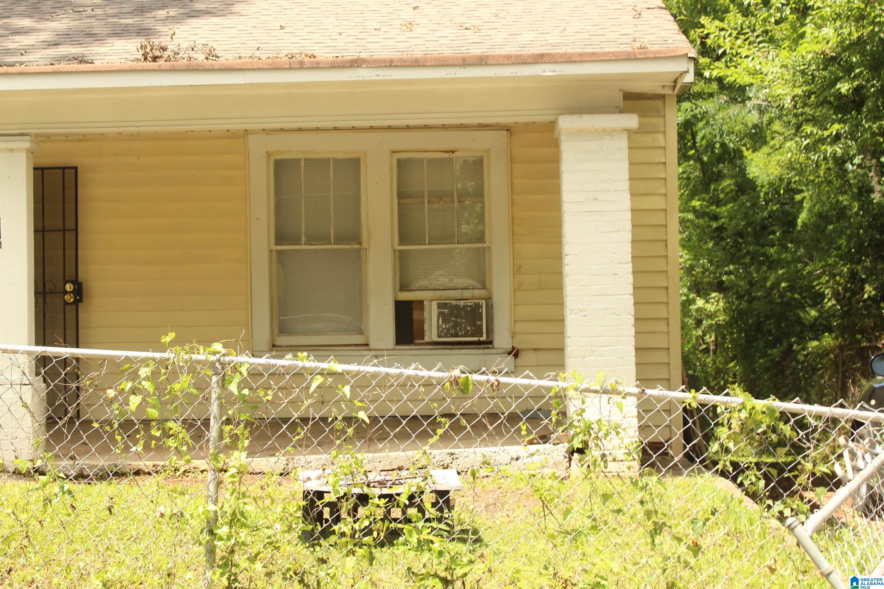 Photo 1 of Sale Pending at 1426 Thomason Ave, Birmingham, AL 35217 | MLS# 21464533 | Listing updated on 2026-09-12