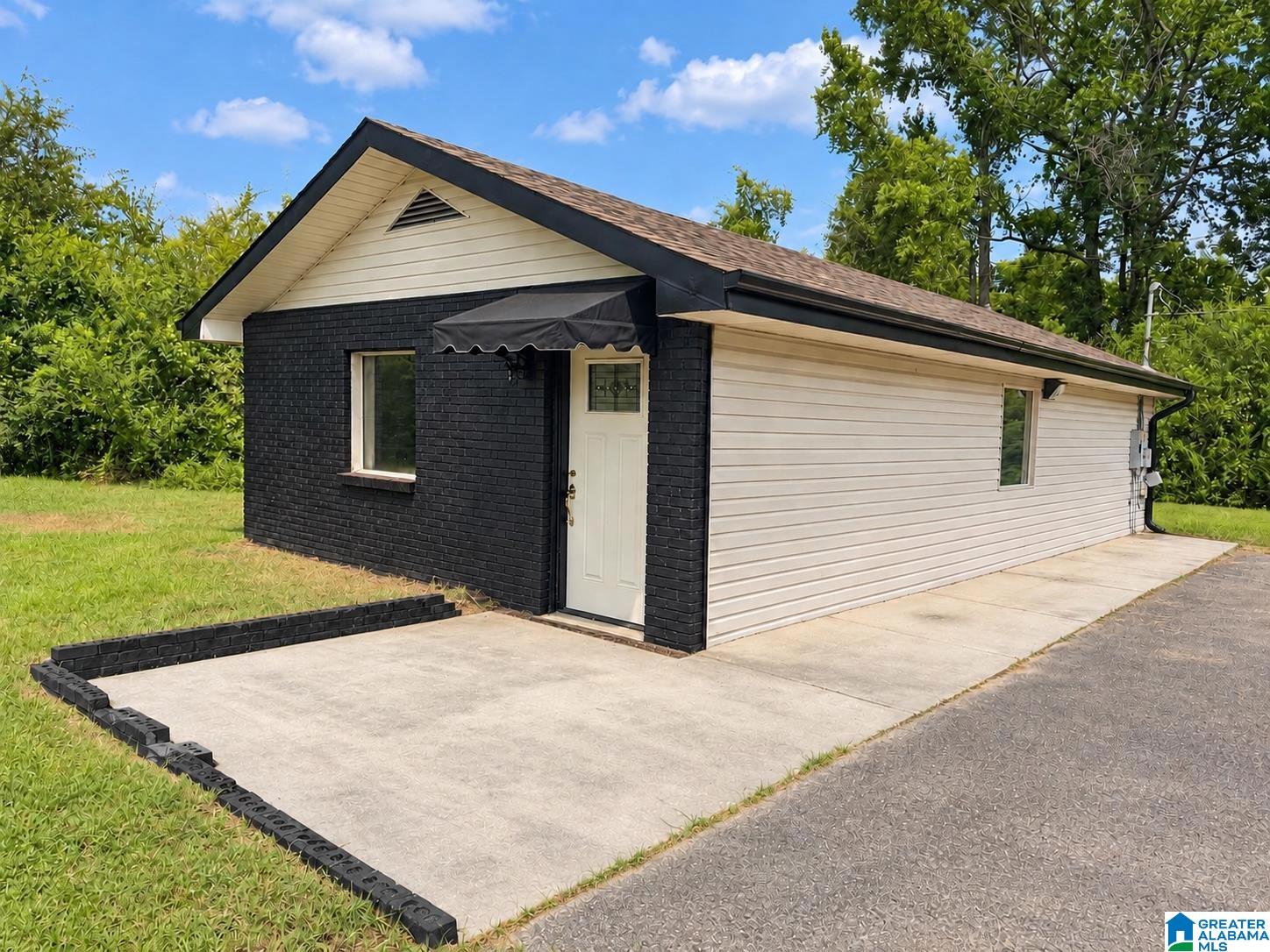 718 ROBIN DRIVE