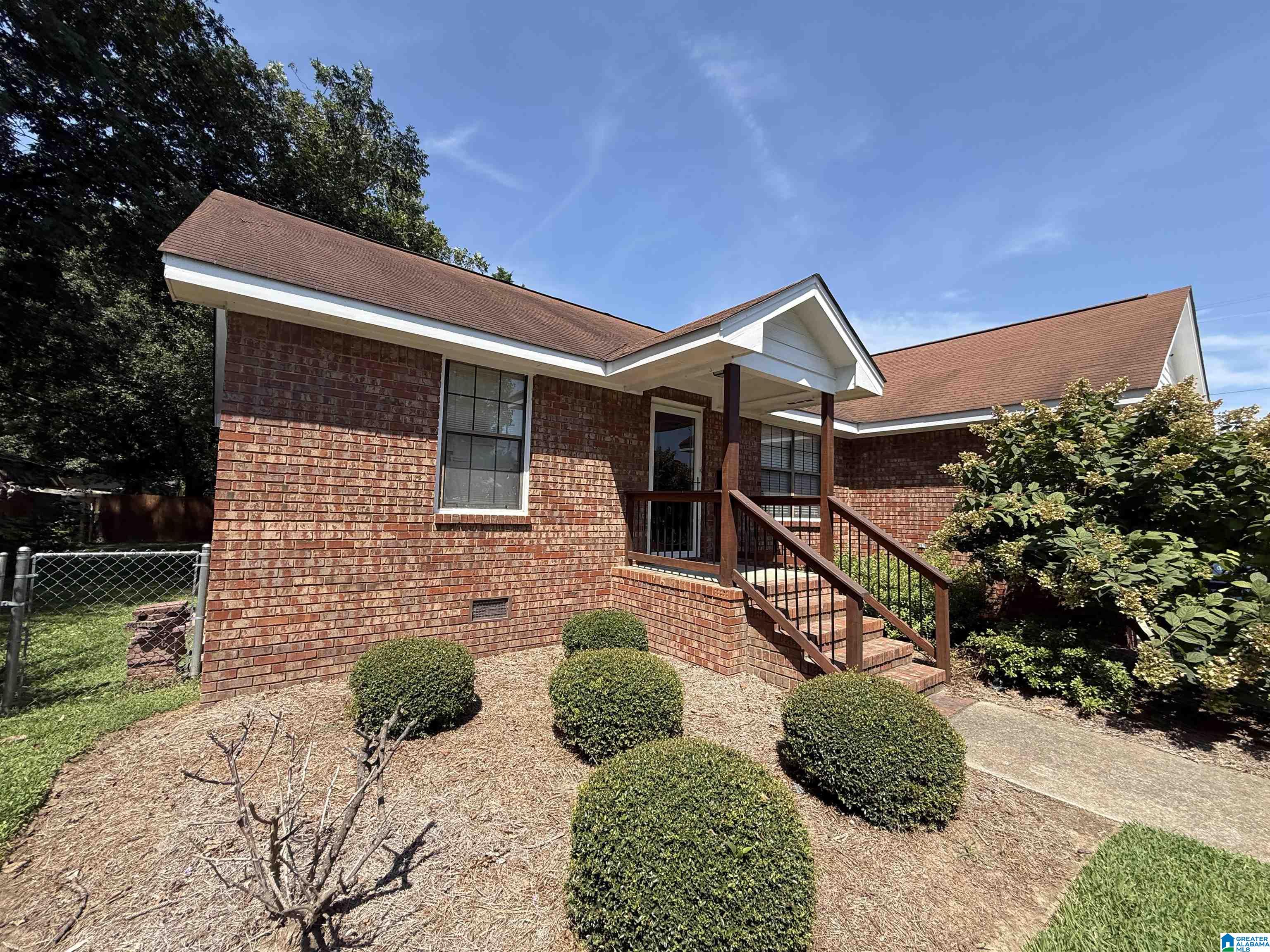 Photo 3 of Sale Pending at 226 N Hambrick Dr, Albertville, AL 35950 | MLS# 21464560 | Listing updated on 2026-09-15