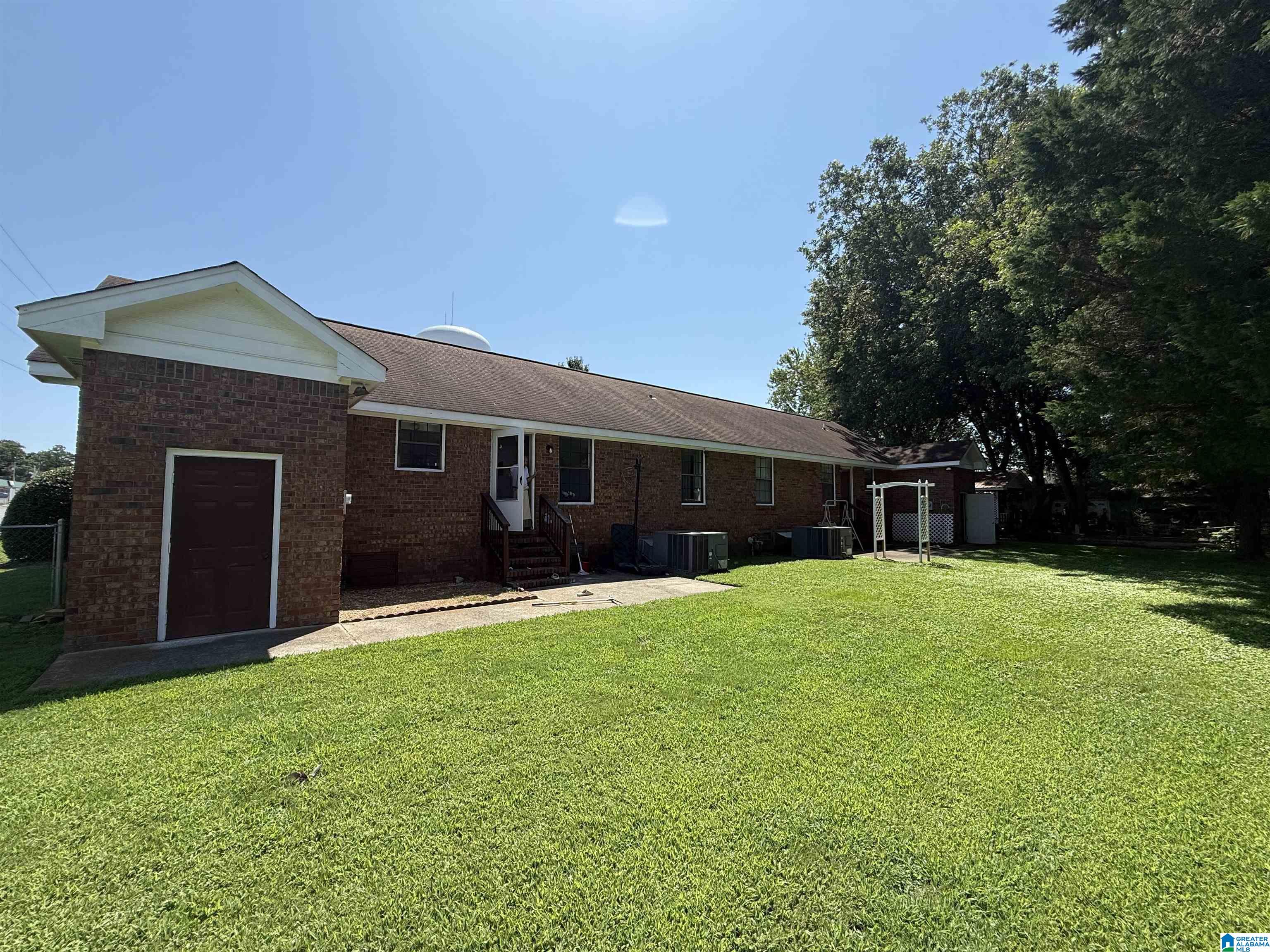 Photo 3 of Sale Pending at 226 N Hambrick Dr, Albertville, AL 35950 | MLS# 21464560 | Listing updated on 2026-09-15