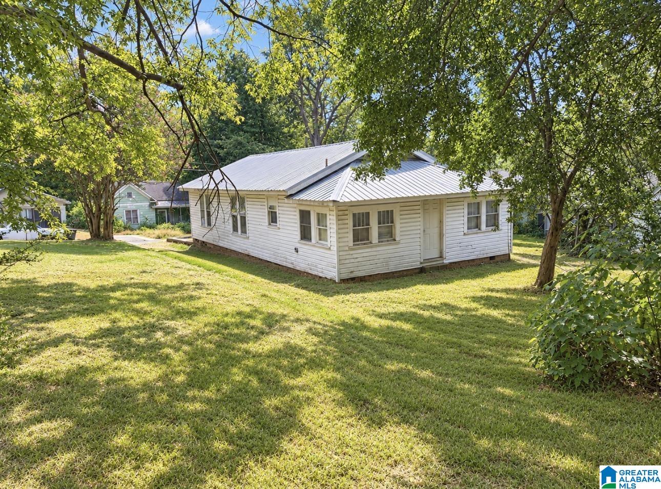 Photo 2 of Sale Pending at 3916 28th Street N, Birmingham, AL 35207 | MLS# 21464571 | Listing updated on 2026-09-15