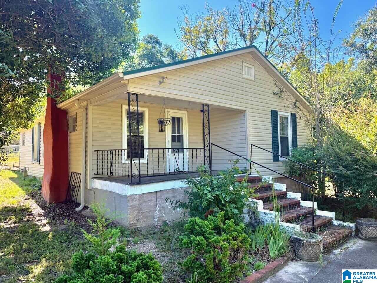 Photo 3 of Single family home for sale at 9063 Bush Ave, Leeds, AL 35094 | MLS# 21464576 | Listing updated on 2026-09-11