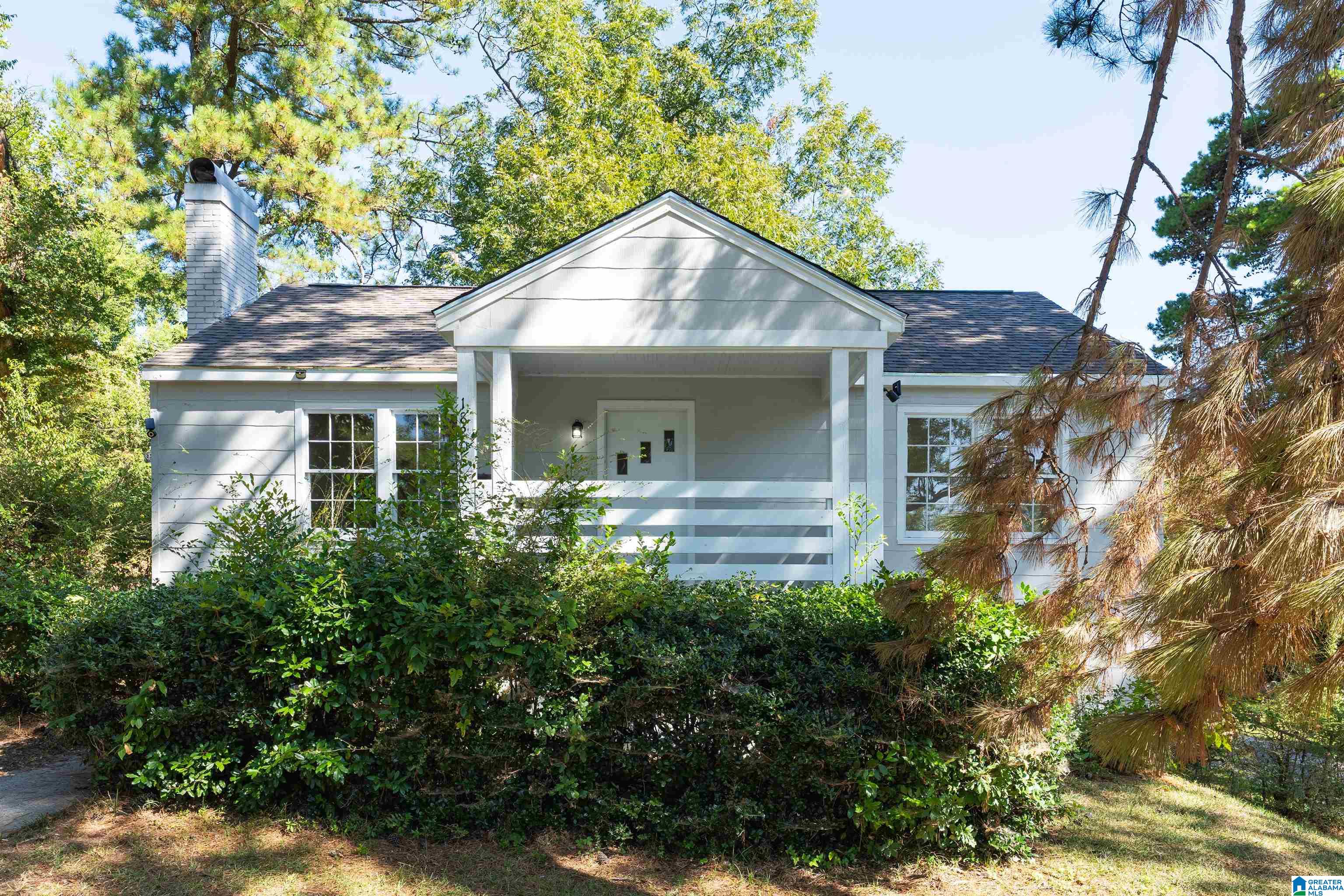 Photo 3 of Single family home for sale at 1820 33rd St Ensley, Birmingham, AL 35208 | MLS# 21464578 | Listing updated on 2026-09-11