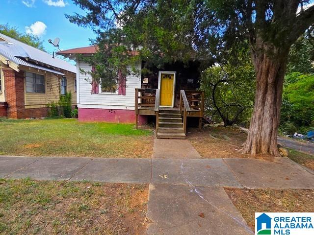 Single family home for sale at 526 Oak Pl, FAIRFIELD, AL 35064 | MLS# 21464652