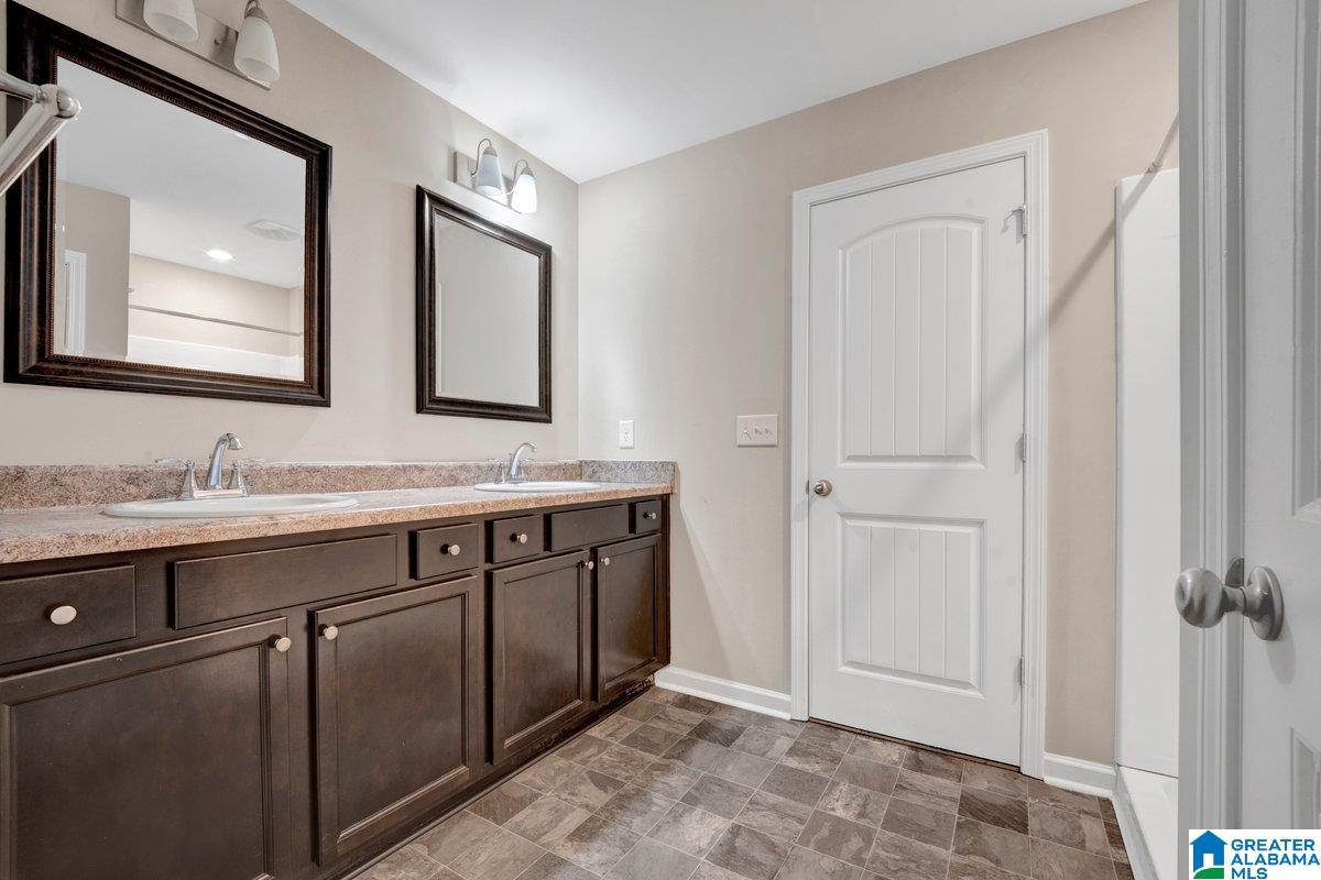 Photo 2 of Townhouse for sale at 6114 Townley Ct, Mc Calla, AL 35111 | MLS# 21464653 | Listing updated on 2026-09-11